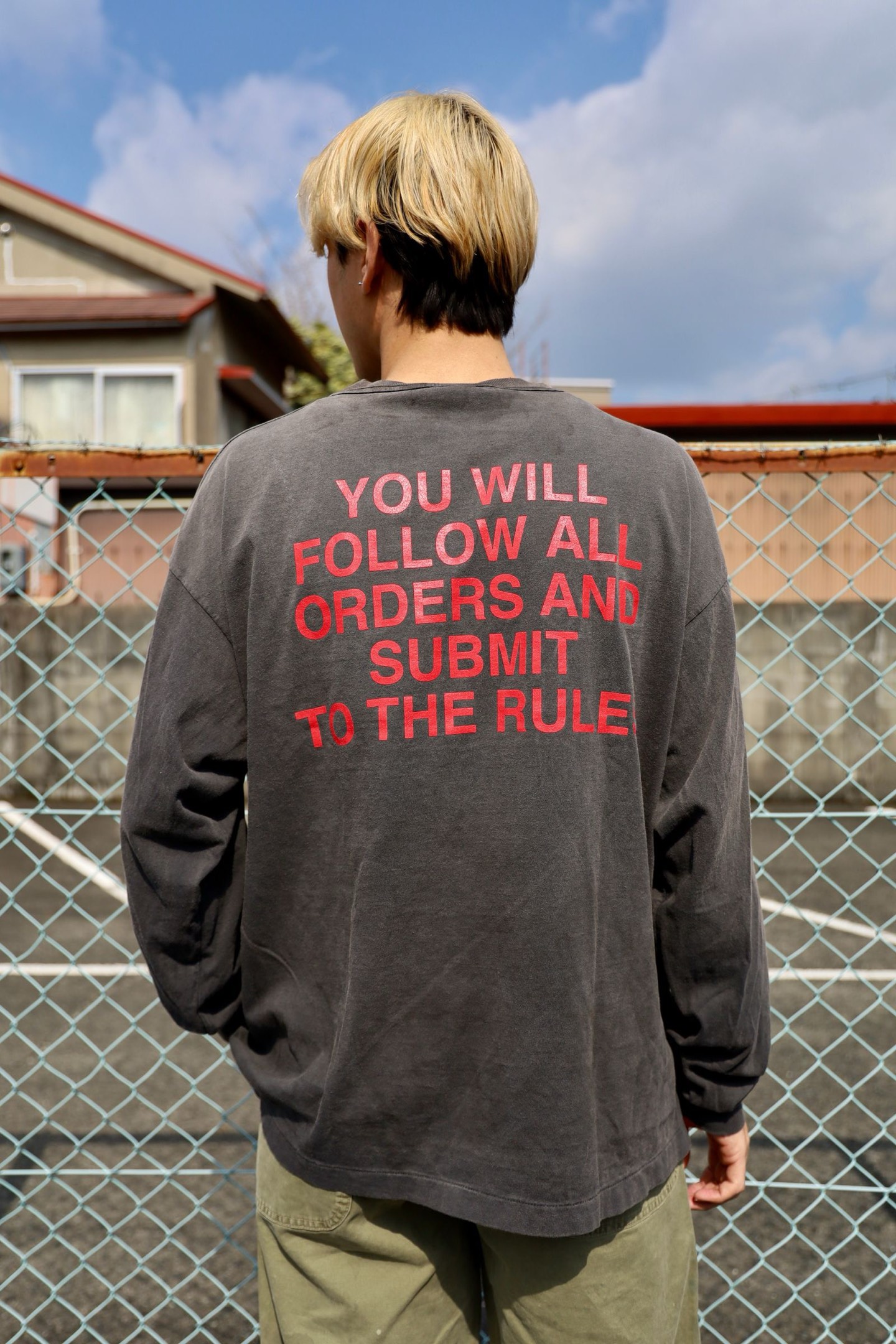 #SAINT MICHAEL 枪械十字耶稣印花长袖上身效果