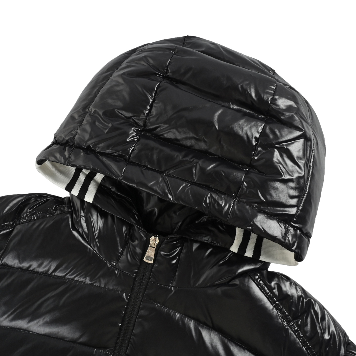 Moncler/蒙口 龙年限定羽绒服 Moncler蒙口 龙年限定羽绒服 绒夹克