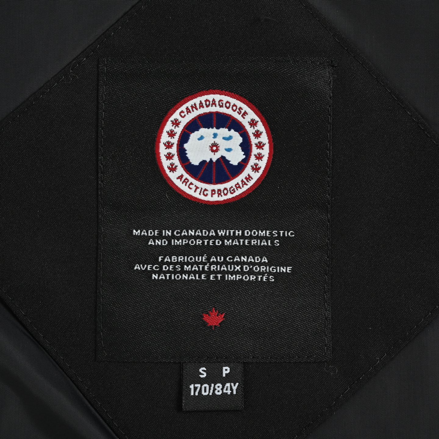 Canada Goose/加拿大鹅 2057款羽绒马甲 这款Freestyle马甲采用羽绒填充