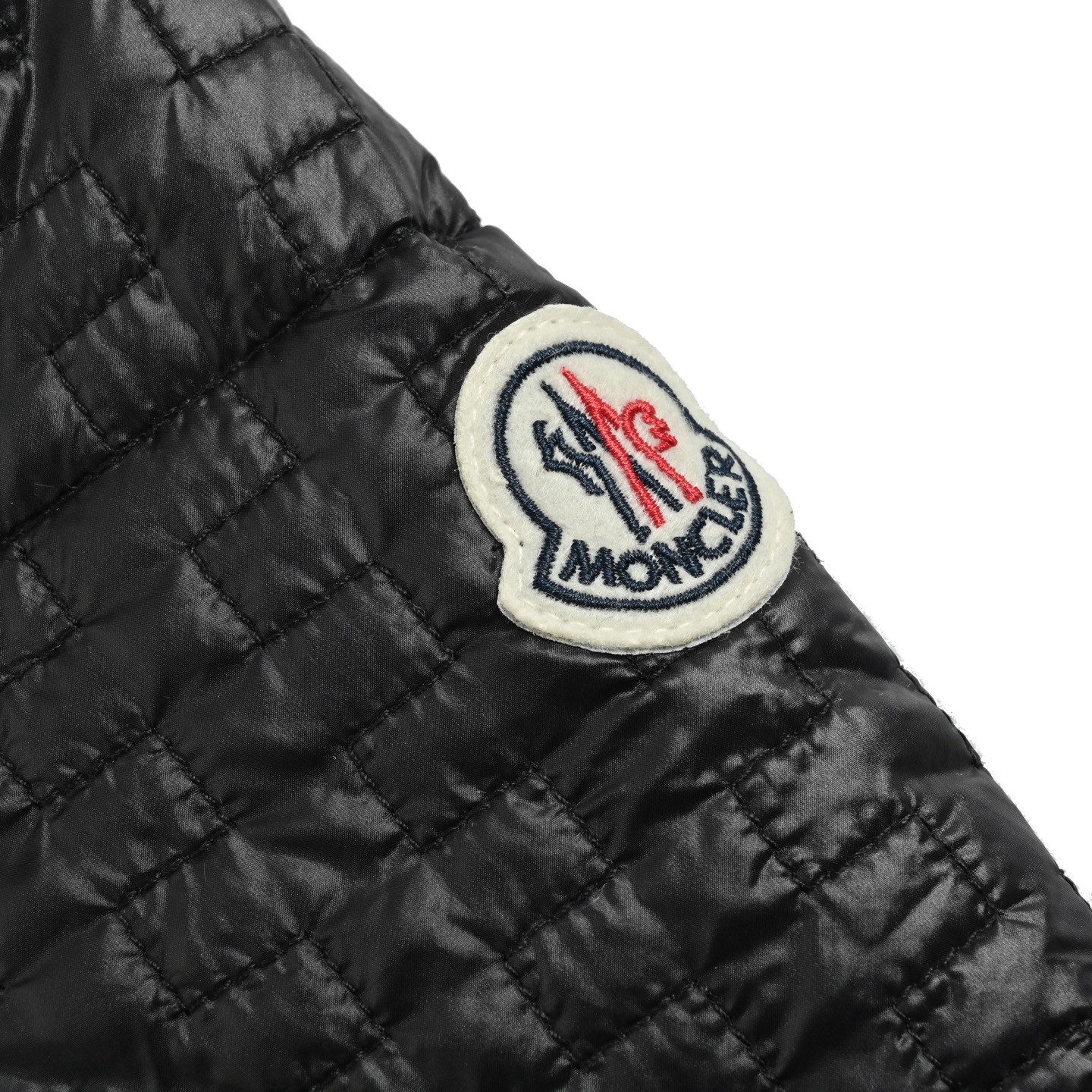 Moncler/蒙口 25Fw 几何绗缝连帽羽绒服 Moncler GISORS女士羽绒服 奶油白配色＋华