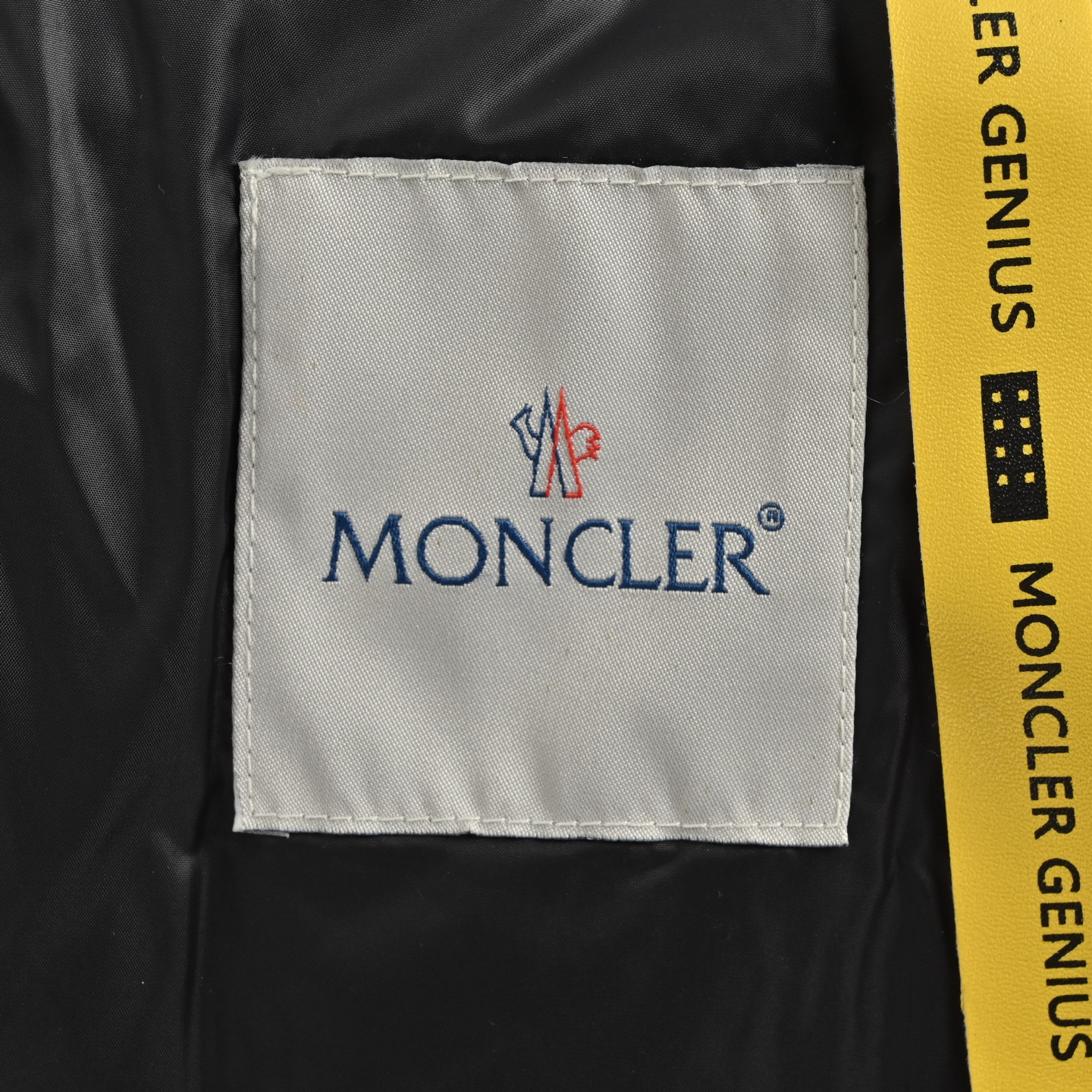 Moncler/蒙口 Willow Smith联名3条拉链羽绒服 Moncler x Willow Smith联名羽绒服
