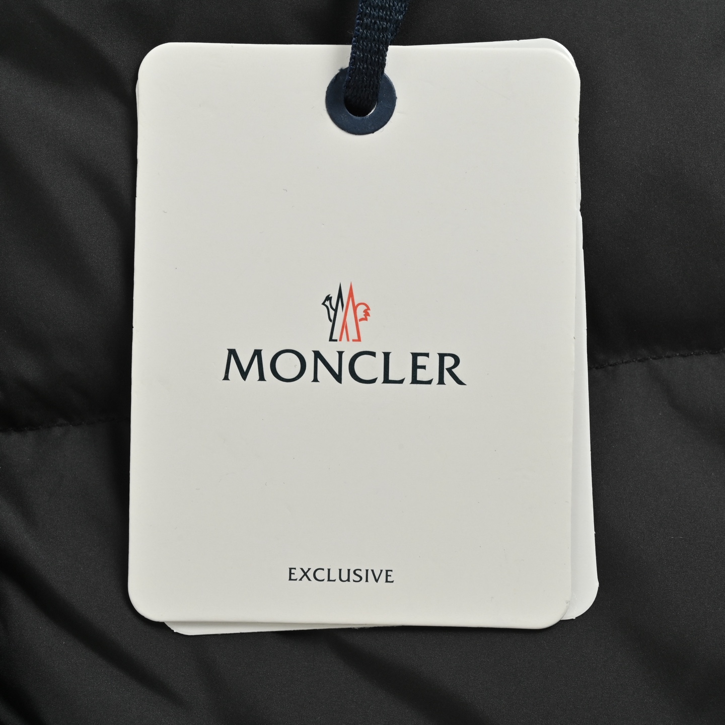 Moncler/蒙口 25Fw 大双口袋收腰女士羽绒服 黑色白色