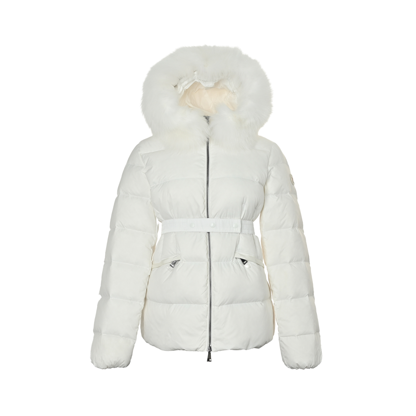 本地自取：💰780
Moncler/蒙口 腰带束腰毛领连帽女士短款羽绒服
Boed女士羽绒夹克采用longue saison面料制成，点缀皮毛饰边，提供温暖呵护。
(⚠️芬兰进口狐狸毛领，毛领当然要大一些才好看）
Boed羽绒夹克采用柔美廓形设计，配有精美腰带，打造考究典雅的冬季造型。采用longue saison面料制成，兜帽点缀羊毛饰边。
详情
•采用longue saison面料制成
•Longue saison衬里
•90白鸭绒填充羽绒
•兜帽配有可拆卸羊毛饰边
•双向拉链开合
•松紧腰带，搭配漆面按扣
•拉链开合横向口袋，点缀罗缎滚边
•可调节弹性袖口
Size:1-4 纯女款