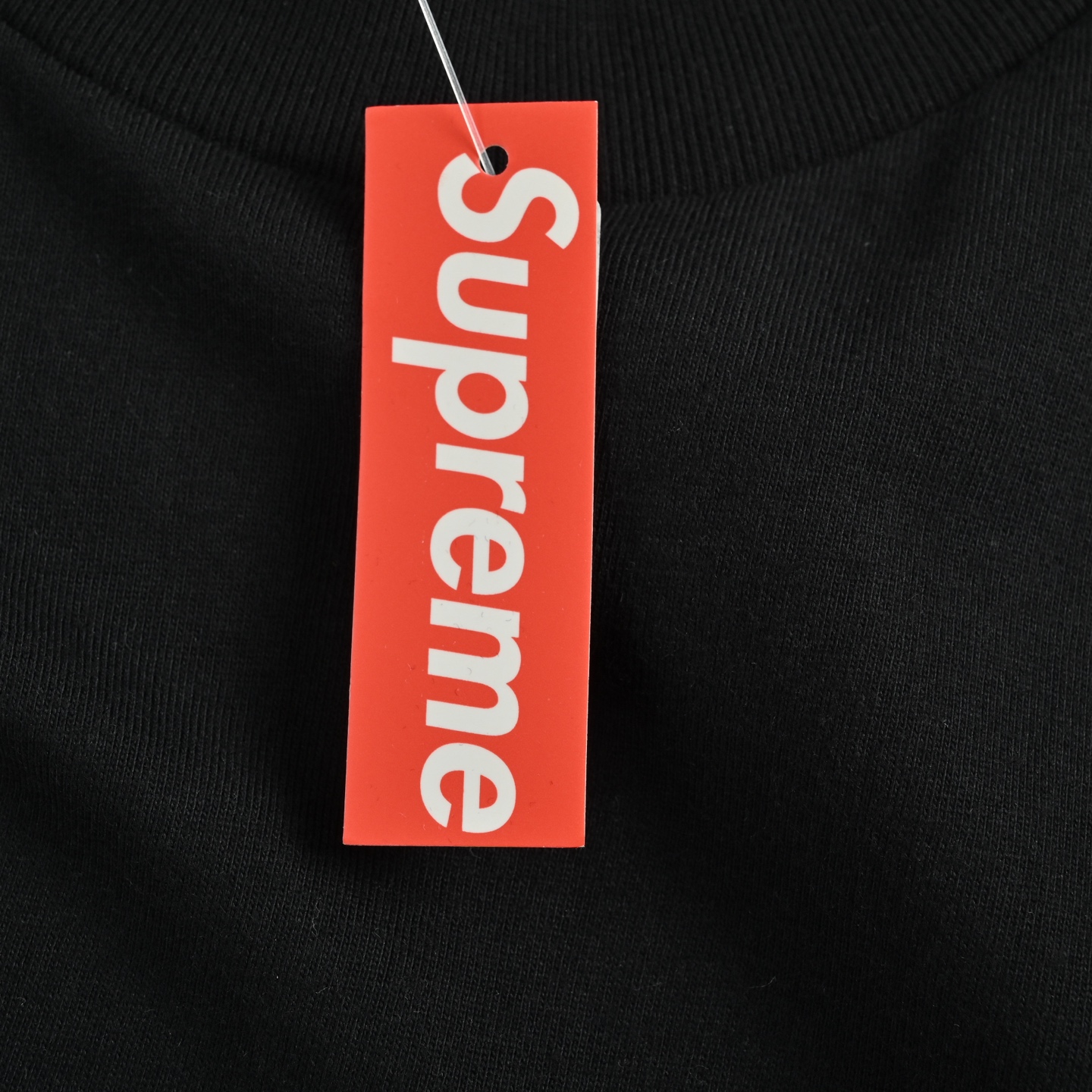 Supreme 海绵宝宝印花长袖 与海绵宝宝的跨界联名 将经典卡通形象与街头潮流融合