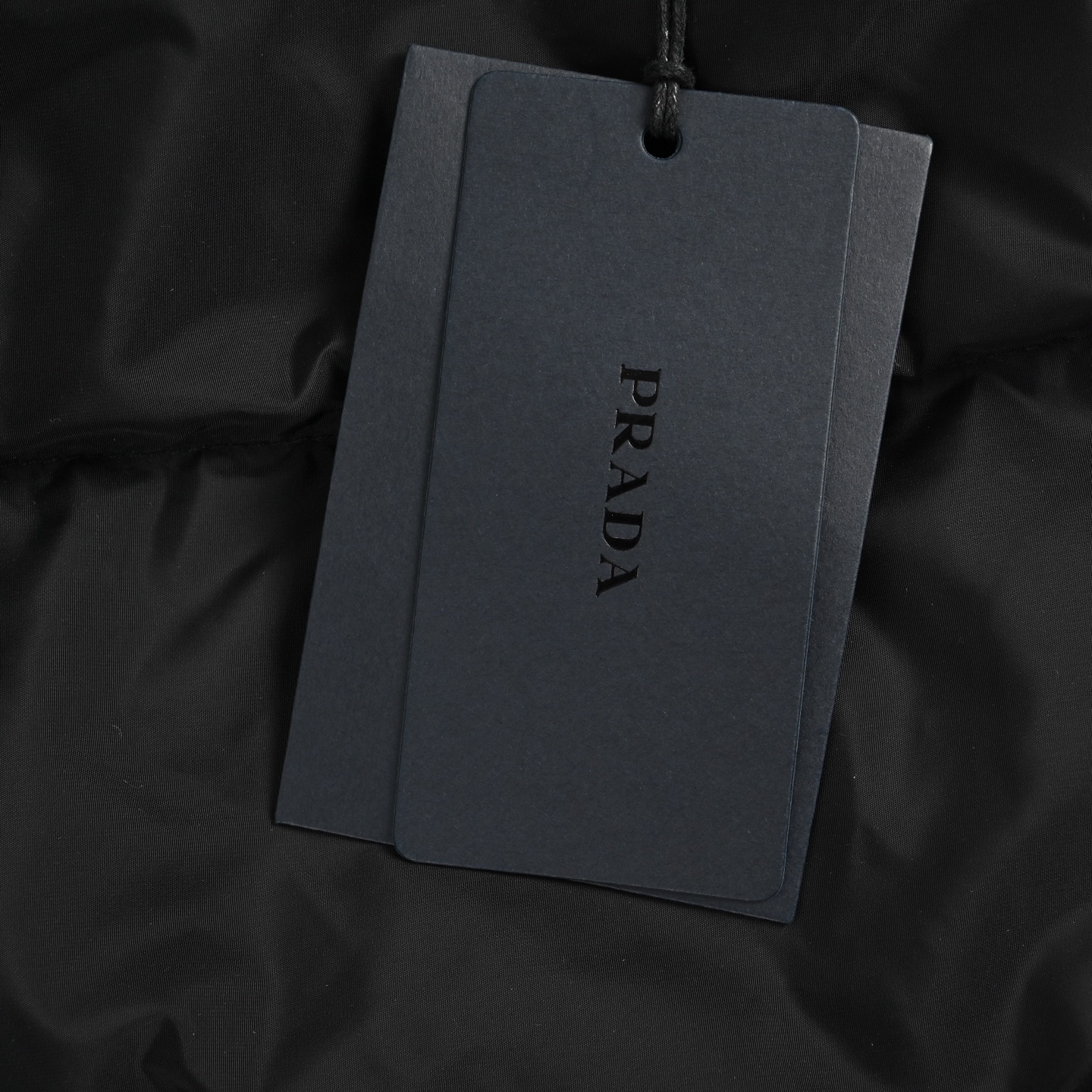 Prada/普拉达 三角标再生尼龙连帽羽绒服