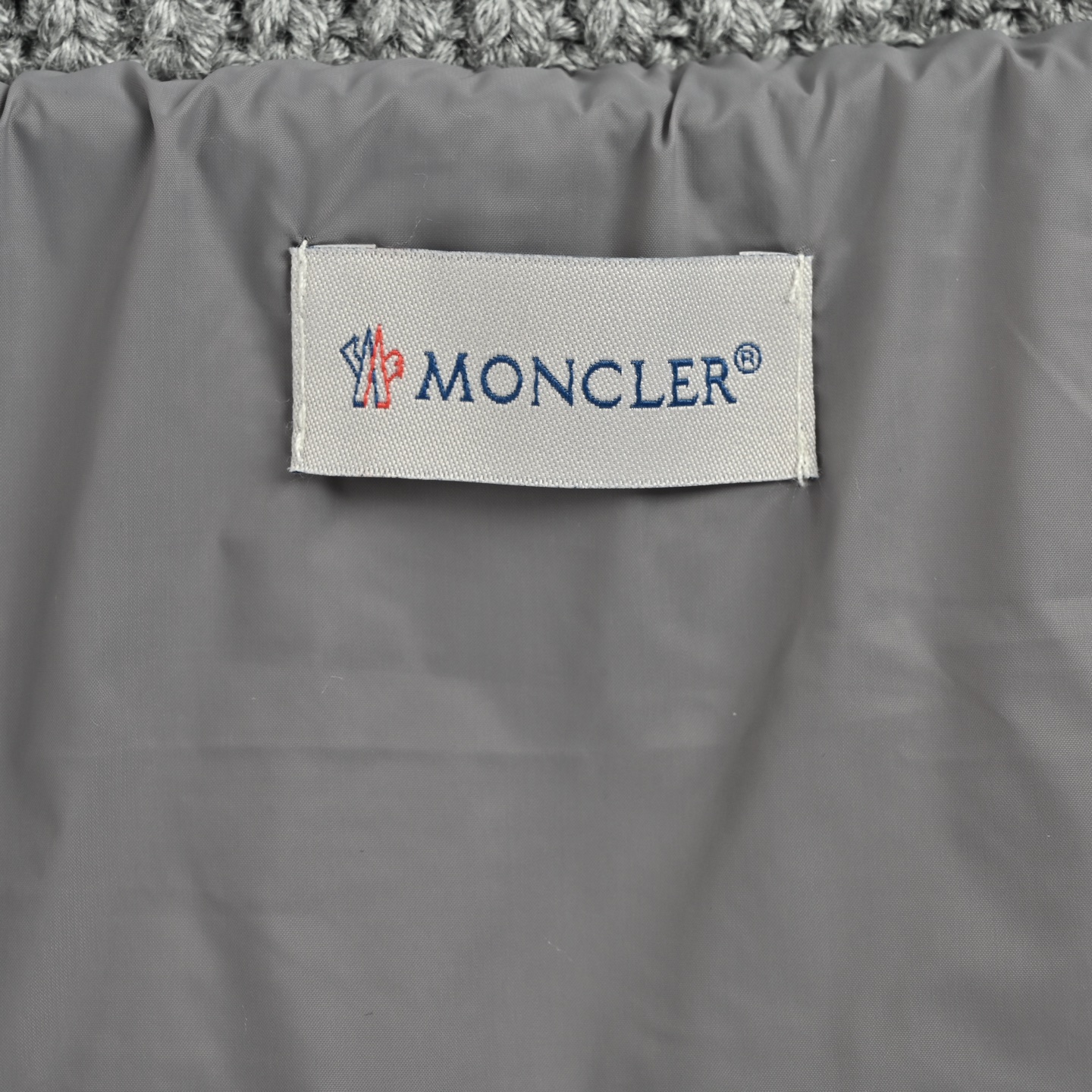 Moncler/蒙口 毛绒拼接羽绒服 Moncler 2025早春新款羊羔毛拼接羽绒服