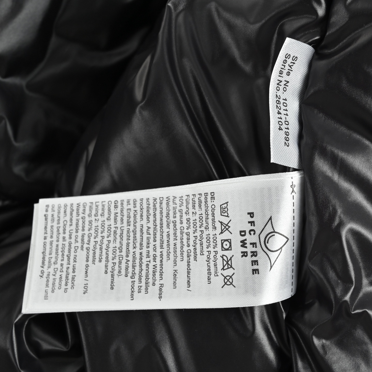 MAMMUT/猛犸象 象标字母连帽羽绒服 黑色 藏青色