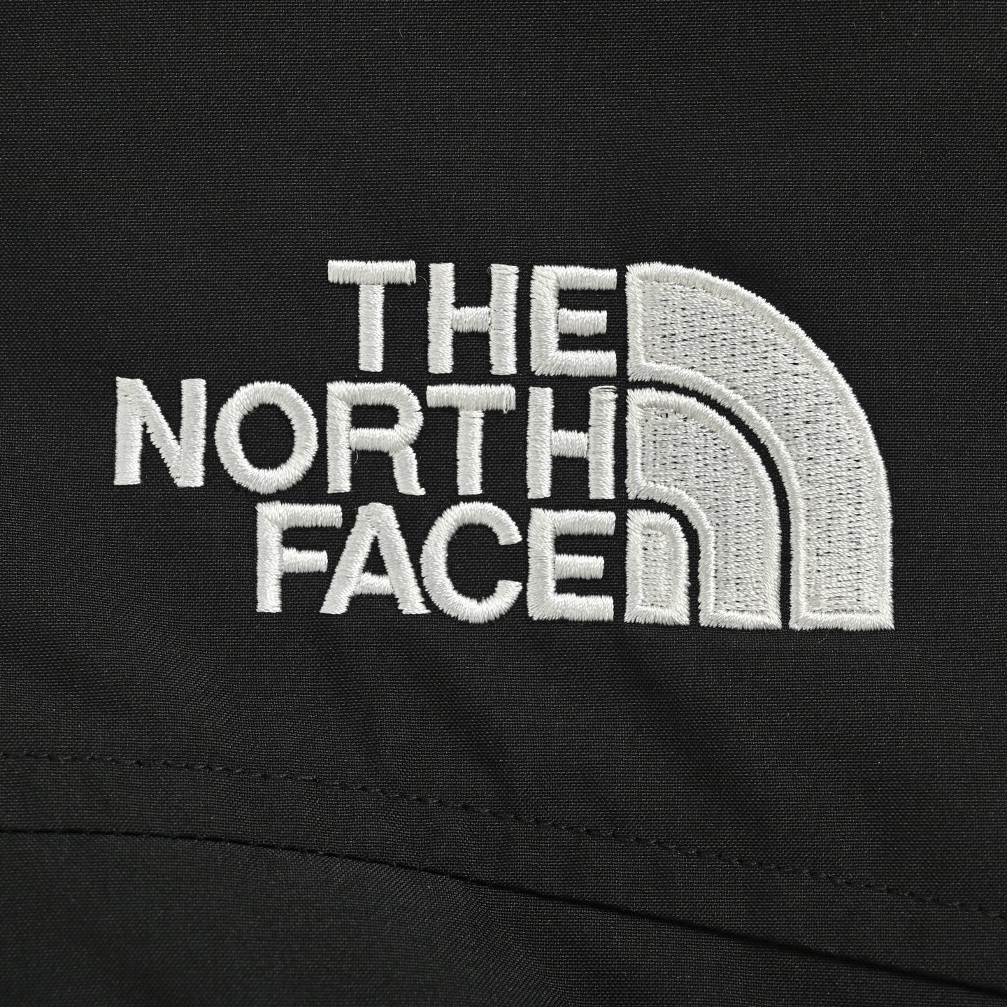 The North Face/北面 巅峰喜马拉雅登山系列连帽羽绒服 黑色 白灰