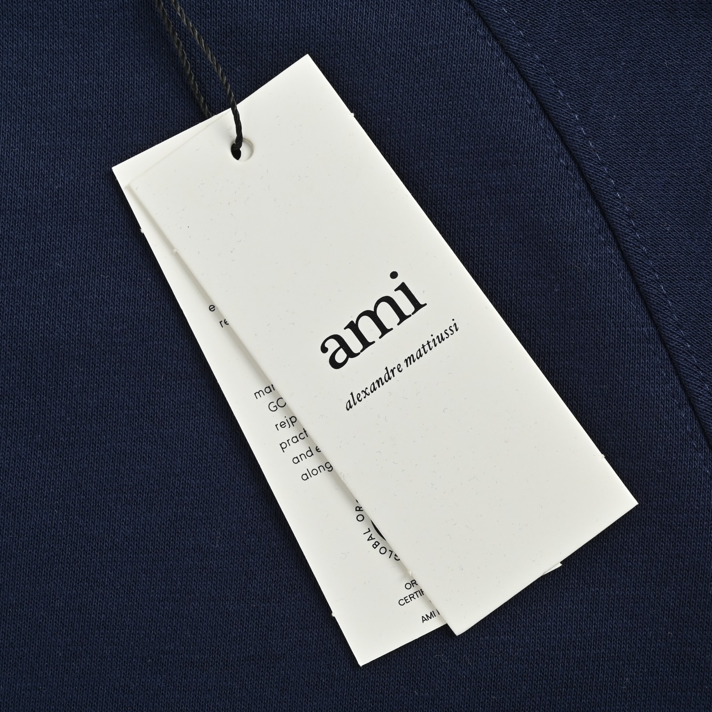 Ami 钩针刺绣字母圆领卫衣 杏色 藏青