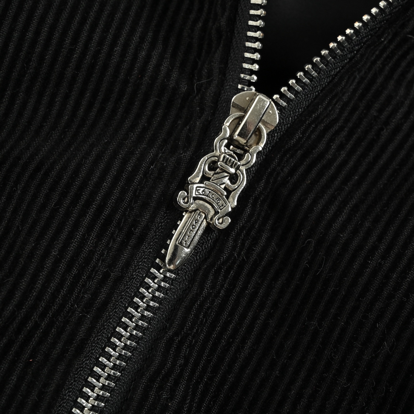 Chrome Hearts/克罗心 25Fw 灯芯绒植绒刺绣棉服外套 黑色
