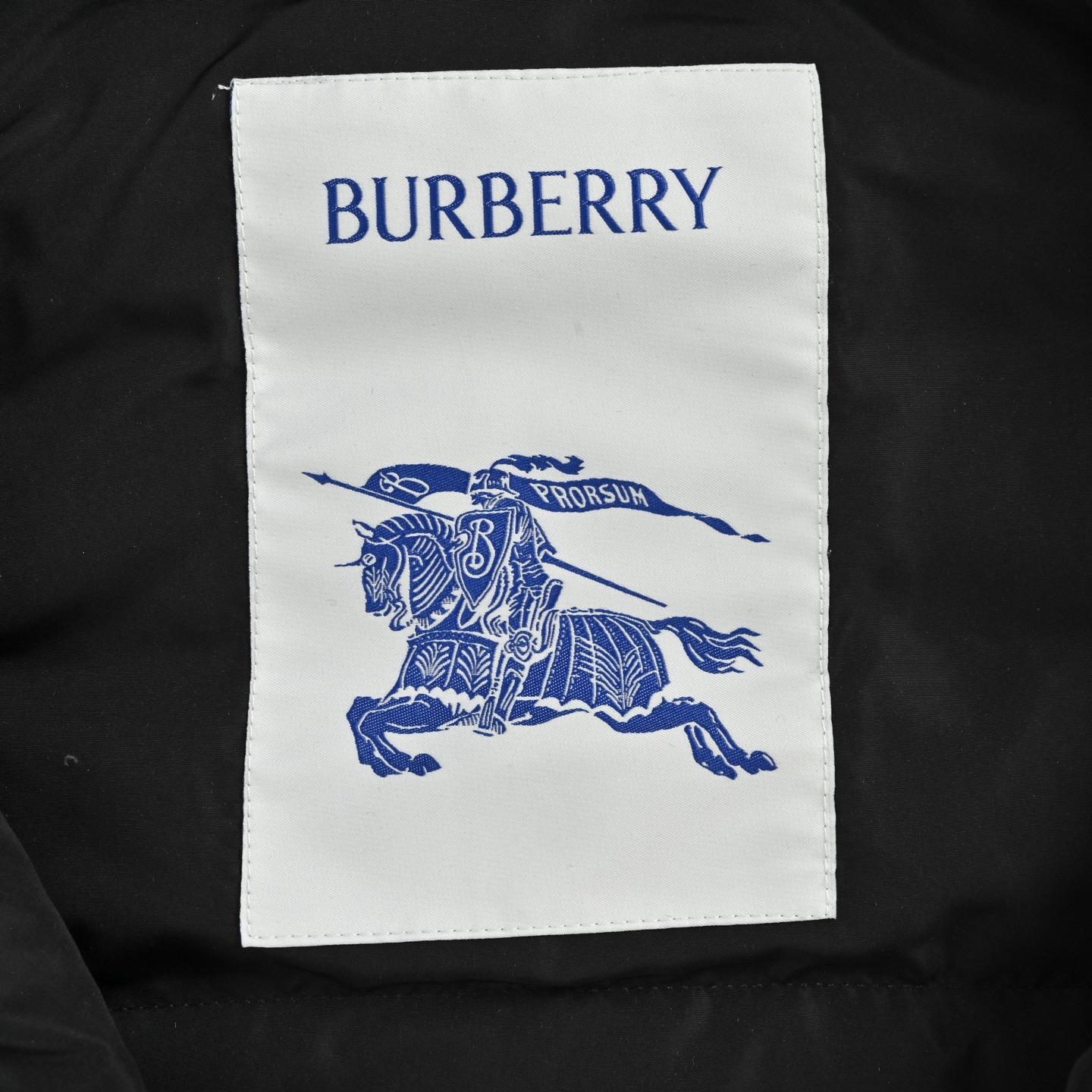 Burberry/巴宝莉 皮章口袋翻领羽绒服