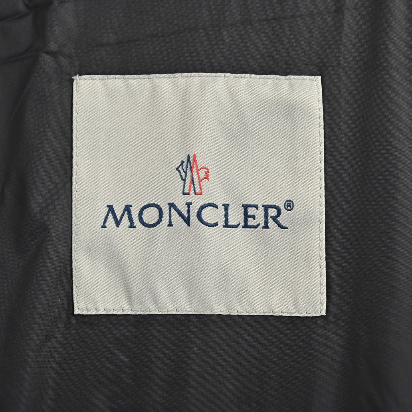 Moncler/蒙口 25Fw编织外套羽绒服 Moncler x Christopher Raxxy 明星同款 男女款3D绗缝拉链羽服 黑色 白色 绿色