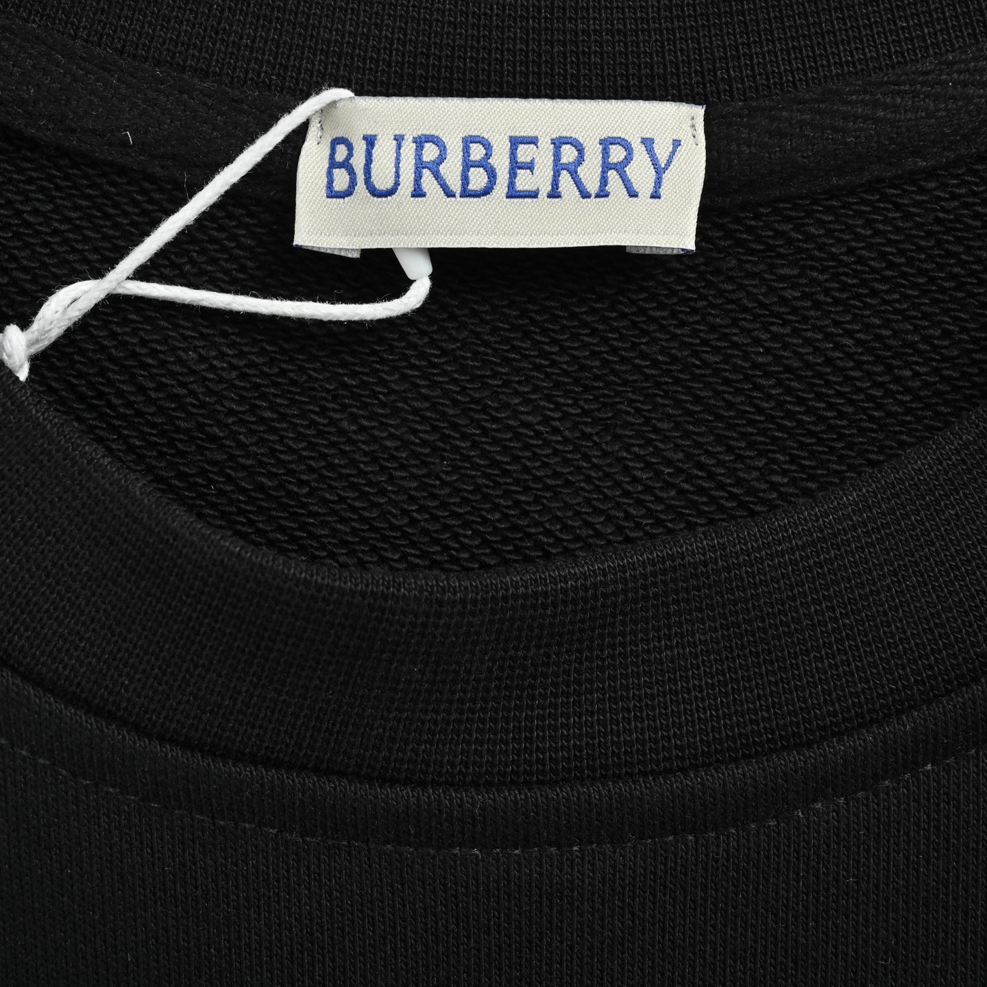 Burberry/巴宝莉25Fw 格纹战马印花圆领卫衣