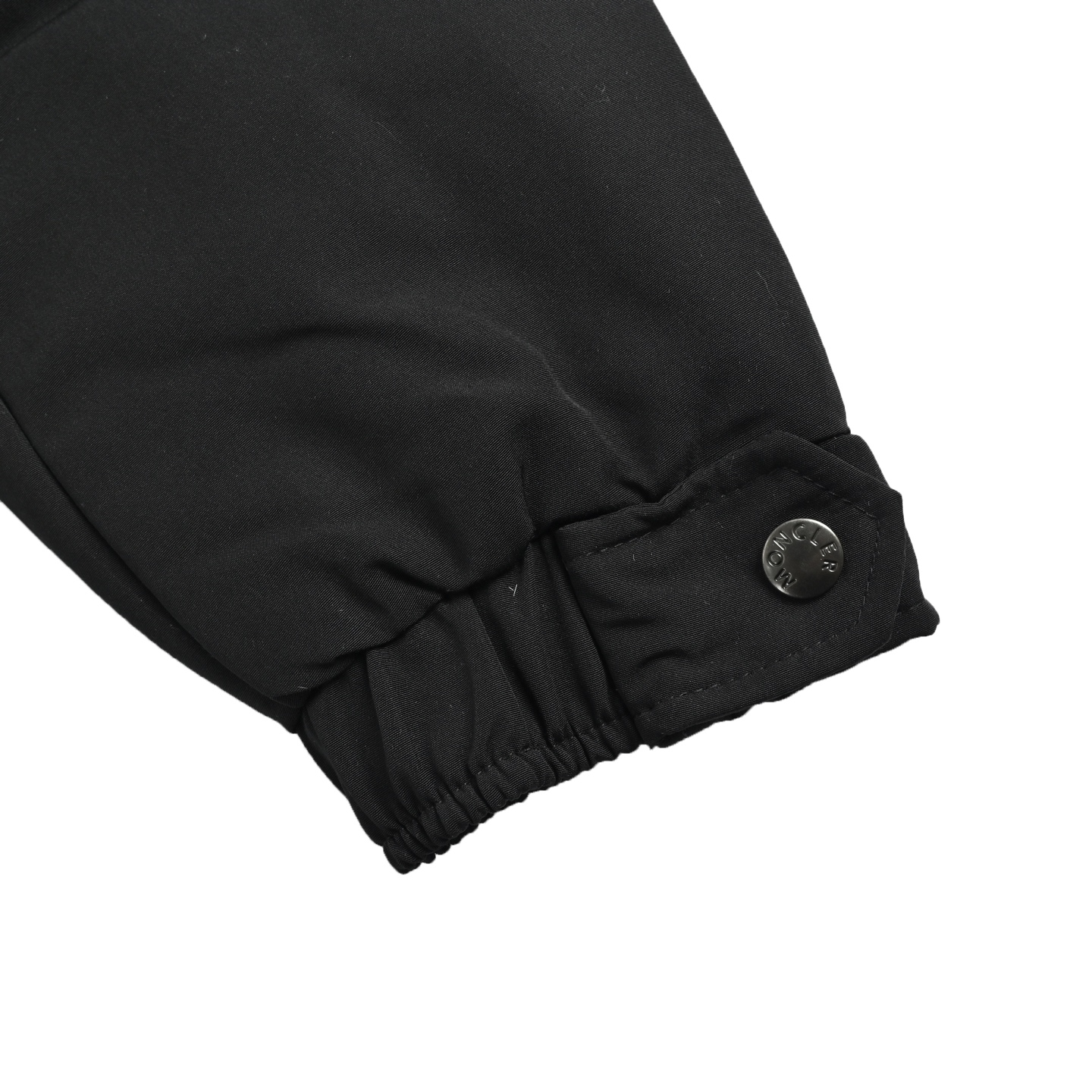 Moncler/蒙口 Gamme Rouge双口袋连帽羽绒服 Moncler Gamme Rouge男士羽绒服 酒红色超