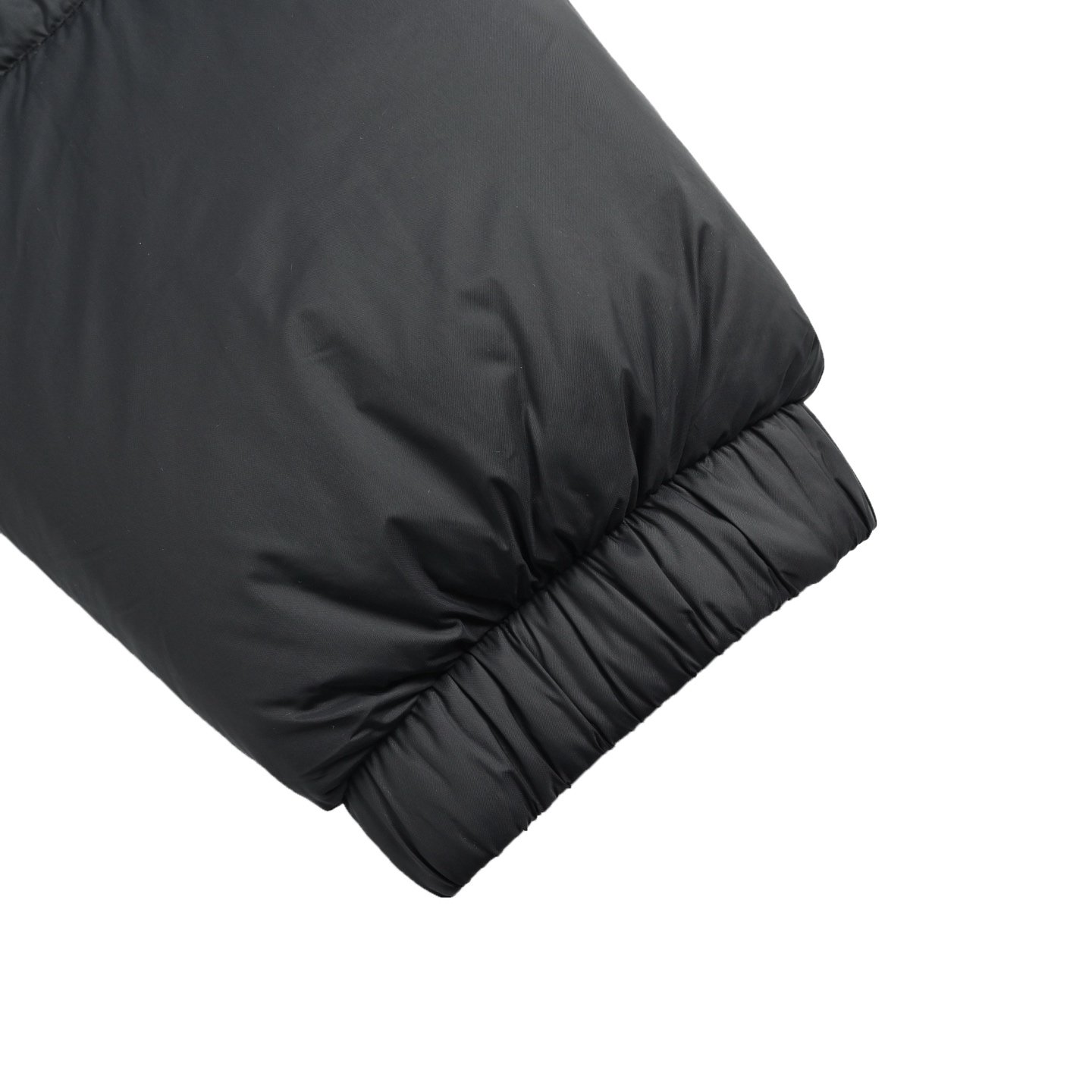 #90绒版本 Moncler/蒙口 CYCLONE 大标袖子可拆卸连帽羽绒服 Moncler Cyclone系列羽绒服
