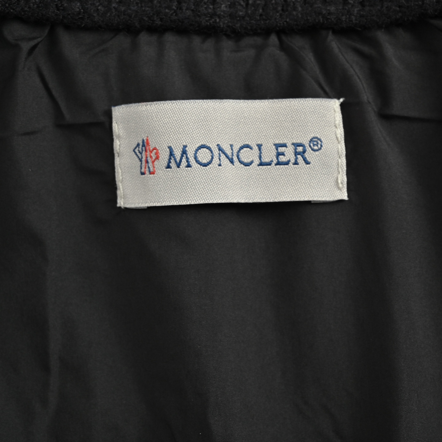 Moncler/蒙口 绗缝双口袋针织拼接羽绒服 Moncler经典羊绒针织拼接羽绒服