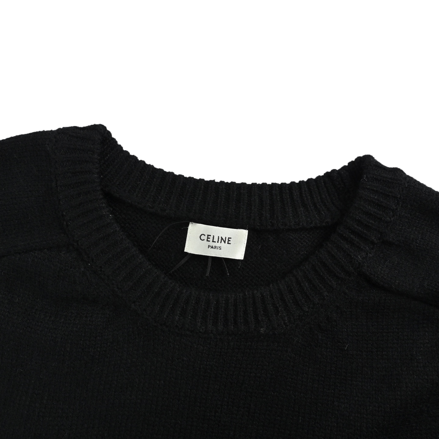 本地自取: 💰260
Celine/赛琳 凯旋门后背字母毛巾绣毛衣
原版杭州国专7900购入,近期的一款热门毛衣,
定纺染纱成分,100%羊毛纱线,
所以裸穿也绝对亲肤超级柔软了,
刺绣采用TAJIMA进口机台加工,后背
定制辅料,做工品质还是非常好的,适合秋冬搭配,版型宽松。
颜色:黑色,白色, 灰色
Size:XS-L