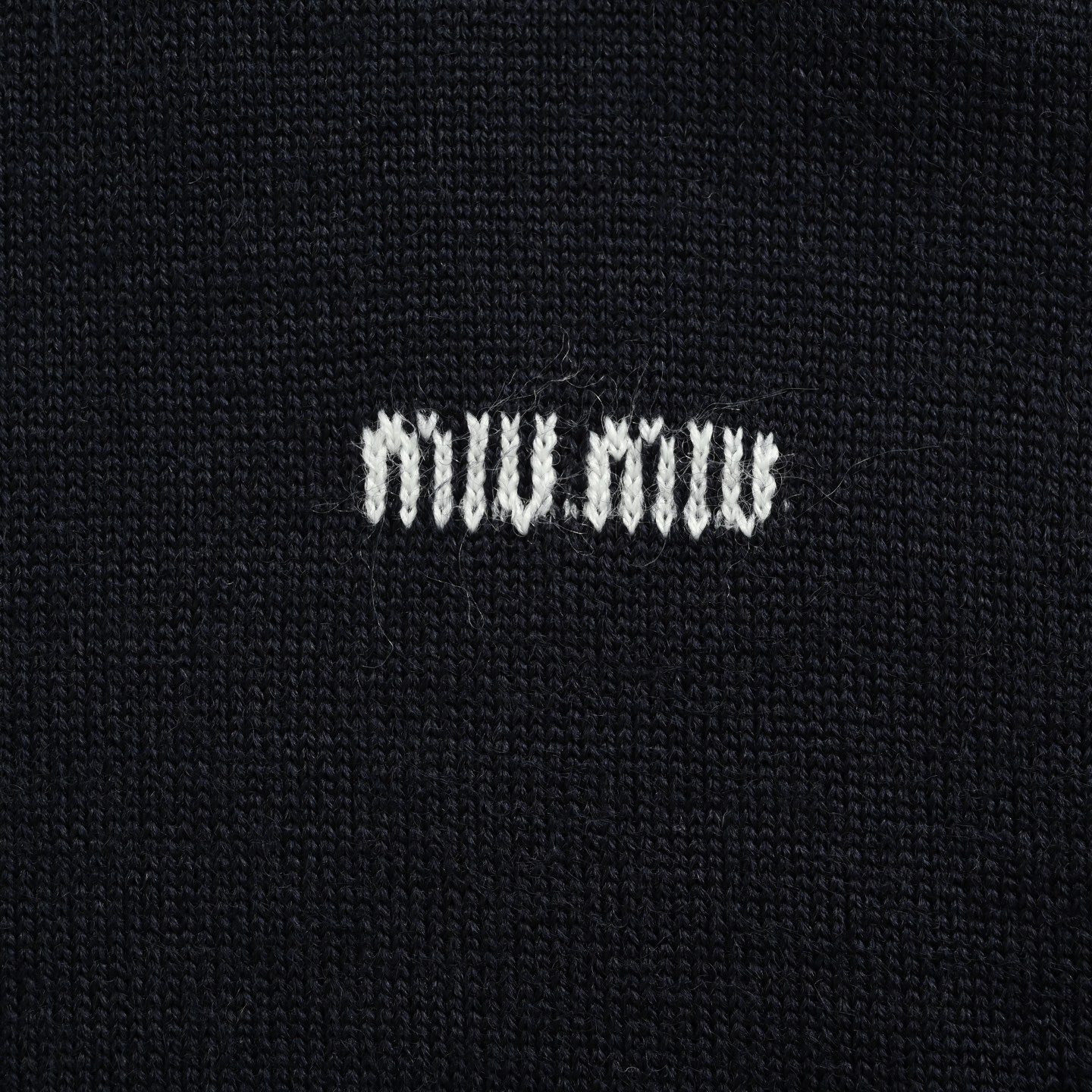 Miu Miu/缪缪 小字半拉链立领毛衣