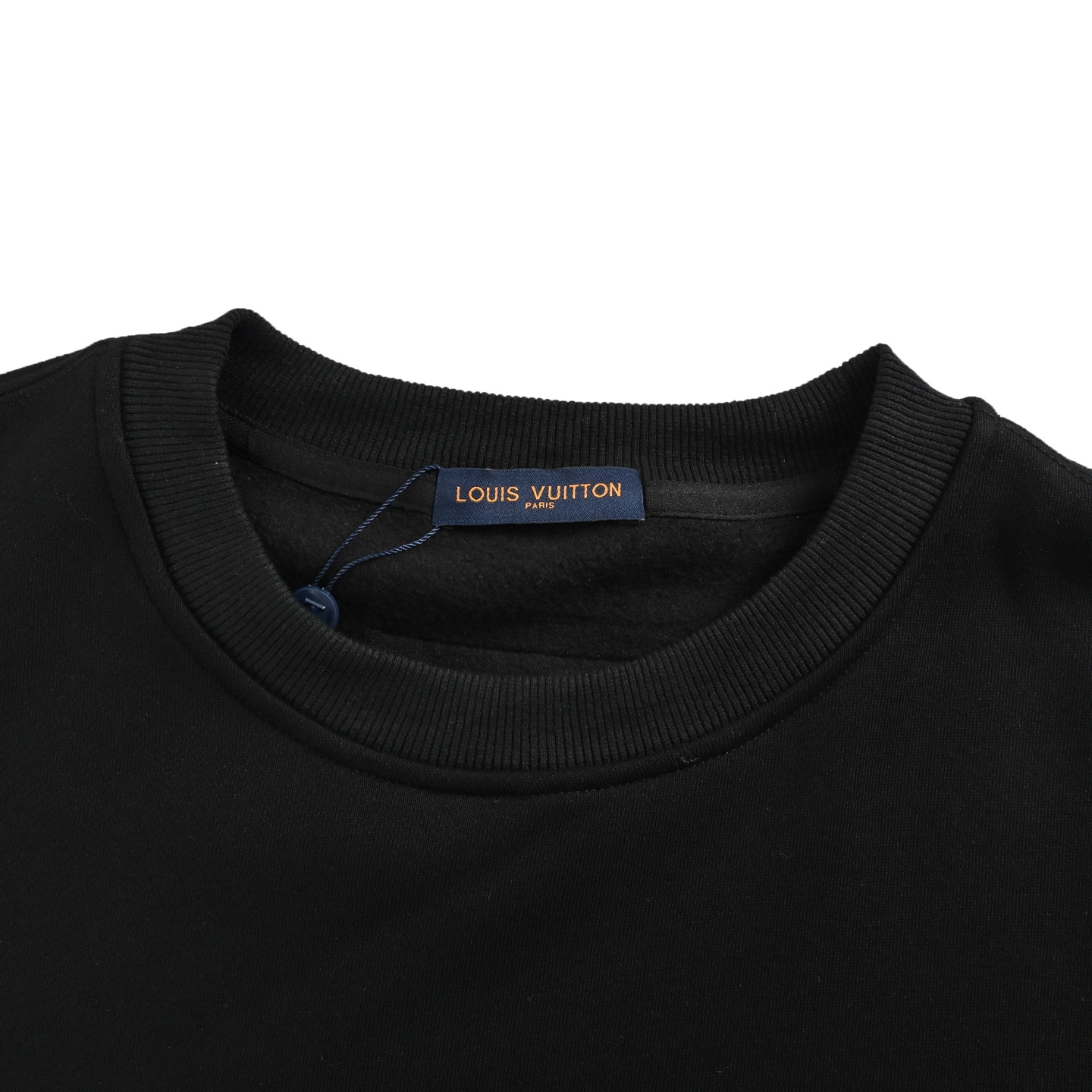 本地自取: 💰220
Louis Vuitton/路易威登 25Fw 热气球圆领卫衣
480g高级精梳棉面料 专柜领标 代购级白色厚板吊牌 原版吊粒 前后都是立体发泡印花 层次感很强 男女同款 情侣款 oversize版型 宽松
Size:S-XL