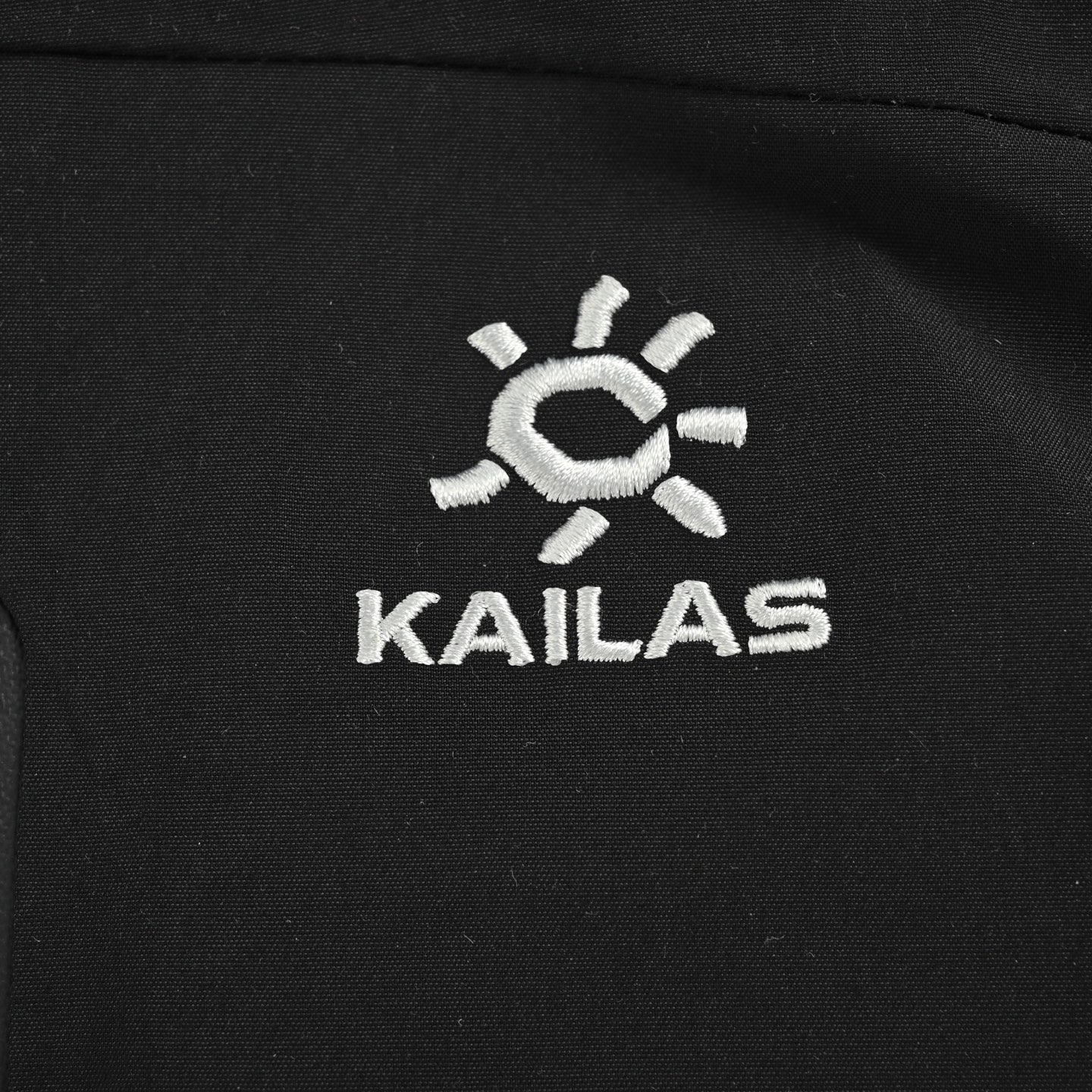 Kailas/凯乐石 蒙塔娜FLT中长款羽绒服 黑色 象牙白