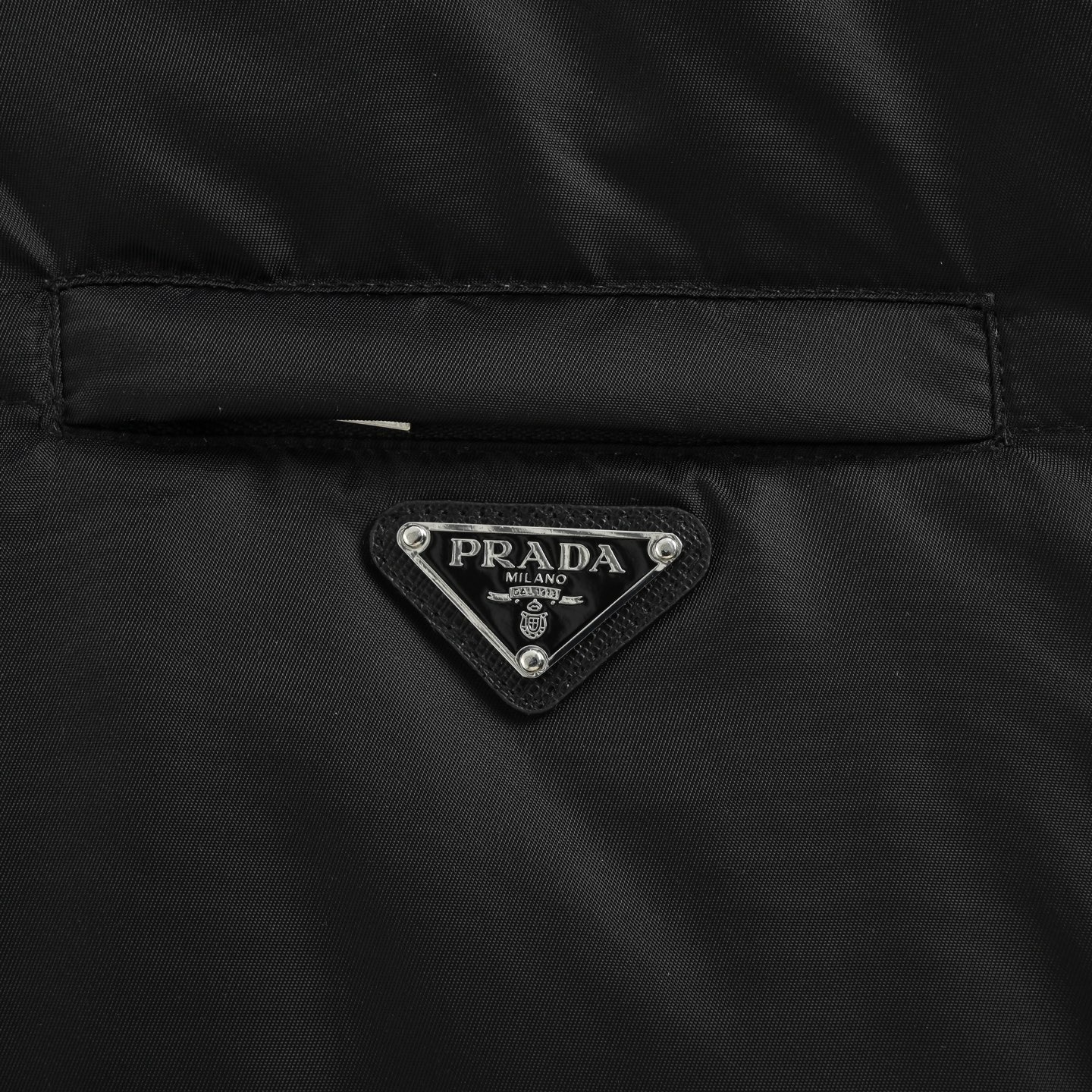 Prada/普拉达 尼龙拉链撞色连帽羽绒服