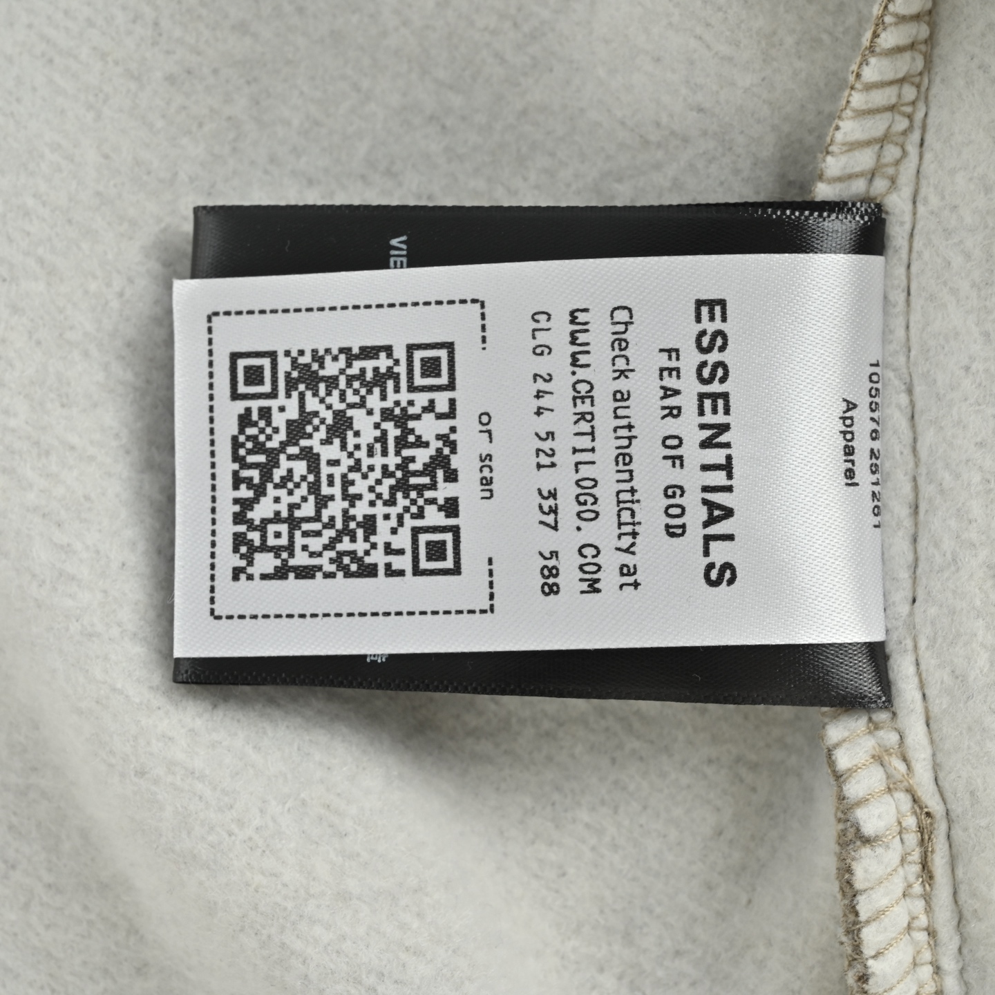 Fear of god ESSENTIALS 小字母刺绣拉链夹克外套