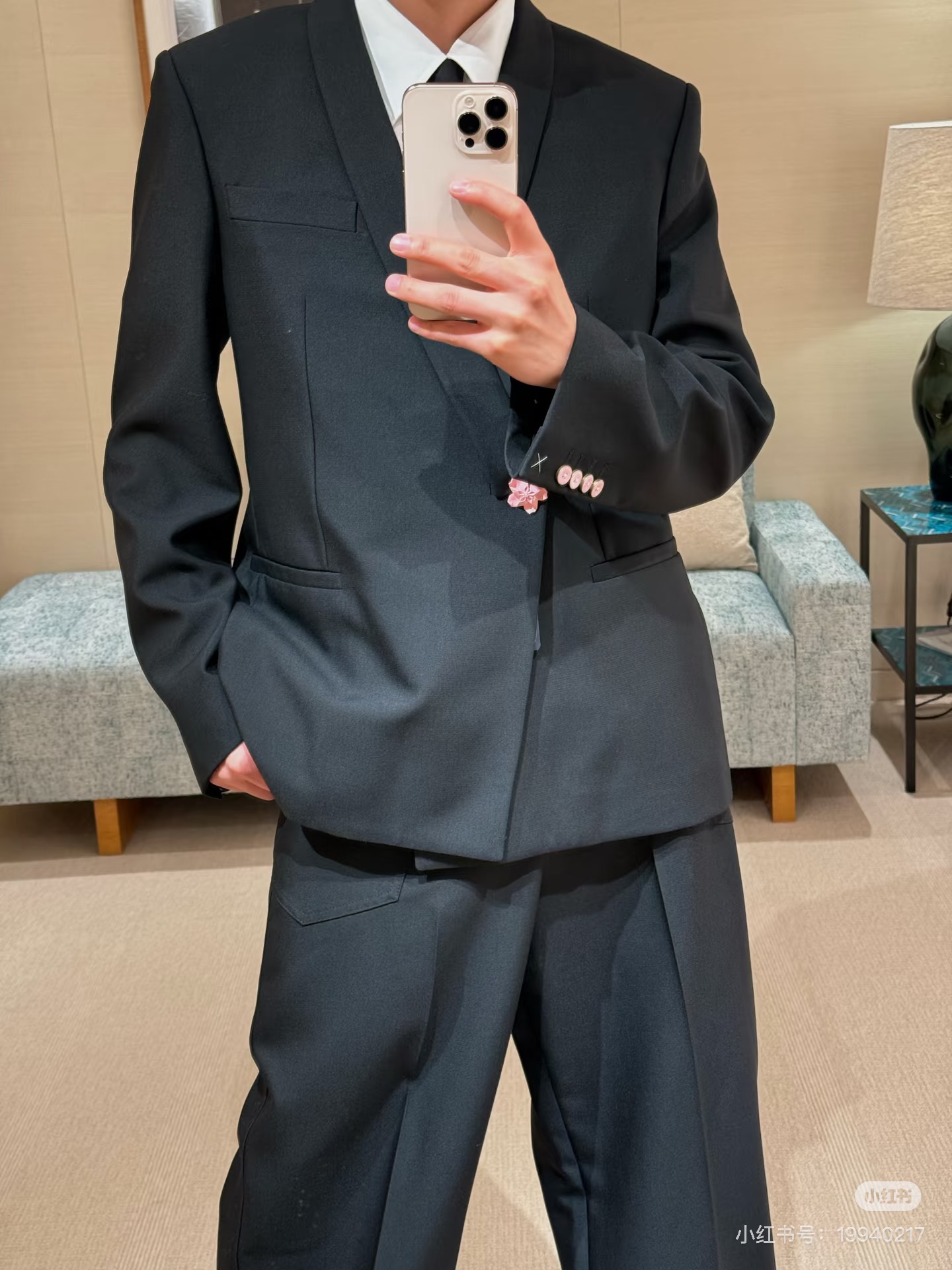 #Louis Vuitton/路易威登 25Fw 粉花朵西装外套上身效果