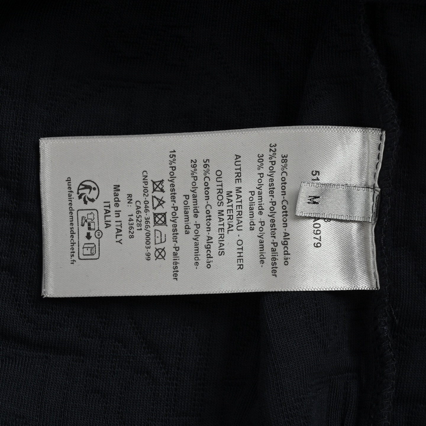 本地自取:💰290
Dior/迪奥 25Fw 老花压纹连帽卫衣
DIOR新款宽松版型连帽运动衫,Oblique 印花.这款连帽运动衫突显 Dior 经典的 Oblique 印花。采用天蓝色棉质面料精心制作,宽松舒适剪裁。连帽设计,侧面搭配贴边口袋,可与牛仔裤或运动长裤搭配,打造休闲造型。
Size:S-XL