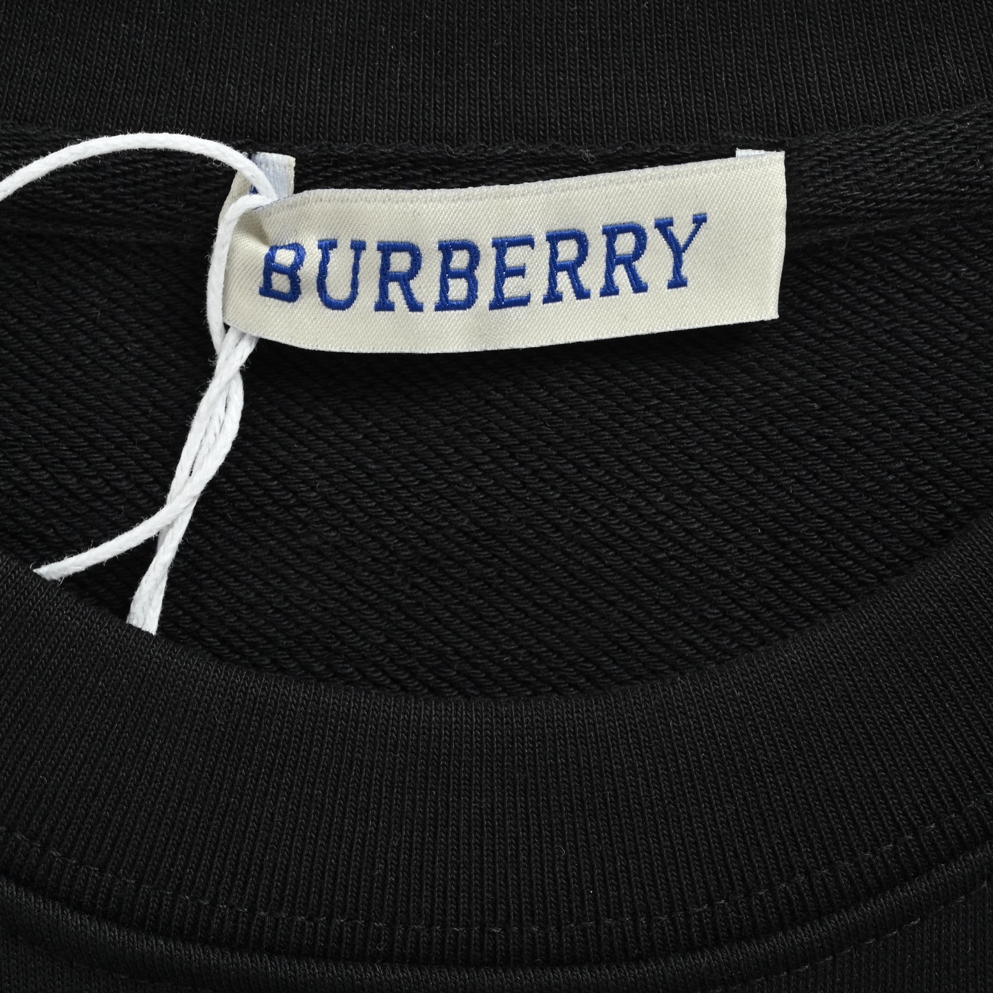Bueberry/巴宝莉 25Fw 格纹贴布TB字母刺绣圆领卫衣