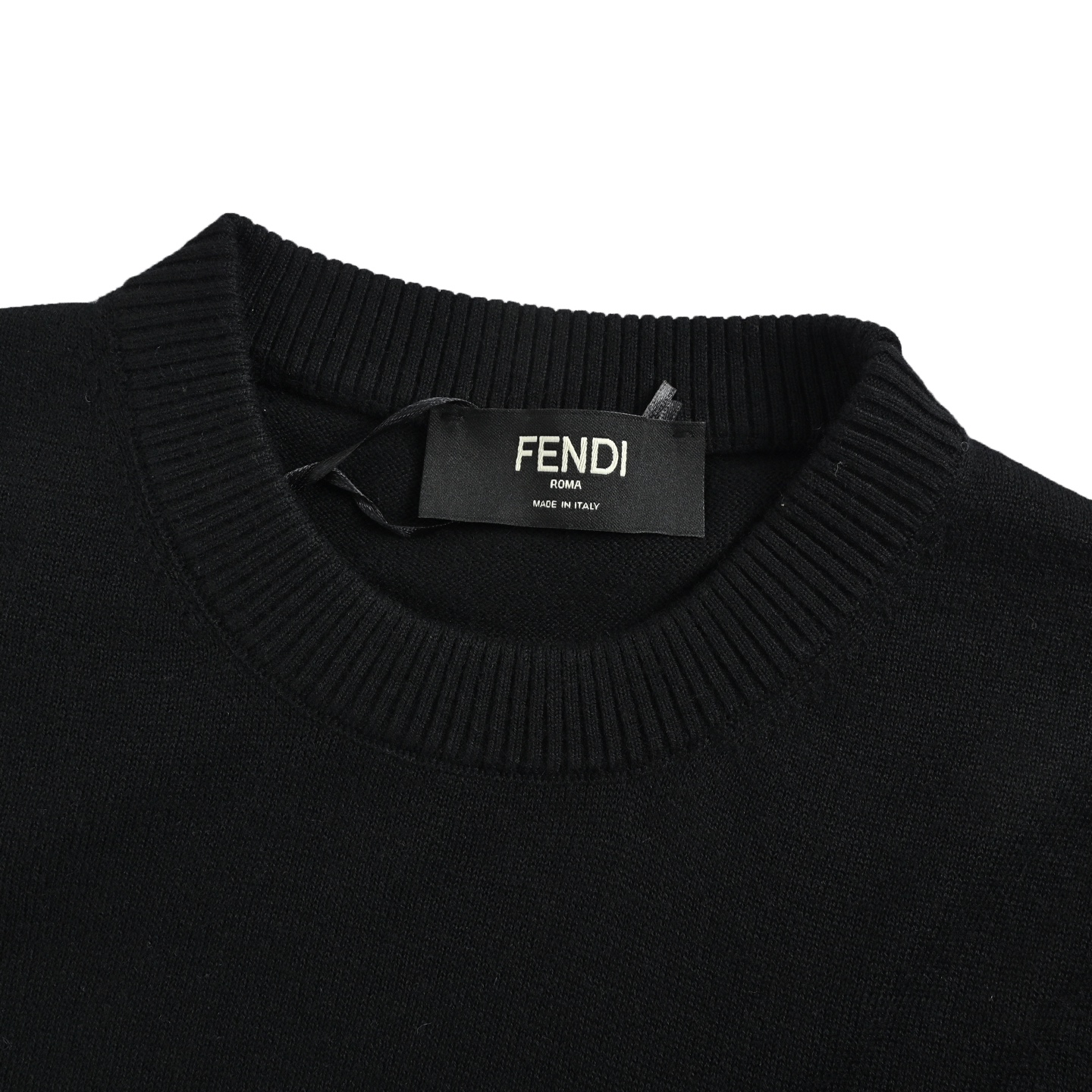 Fendi/芬迪 25FF 口袋FF压花浮雕毛衣 Fendi这款黑色羊毛混纺毛衣