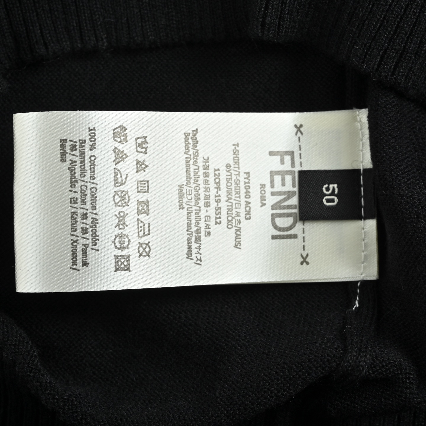 Fendi/芬迪 25FF 口袋FF压花浮雕毛衣 Fendi这款黑色羊毛混纺毛衣