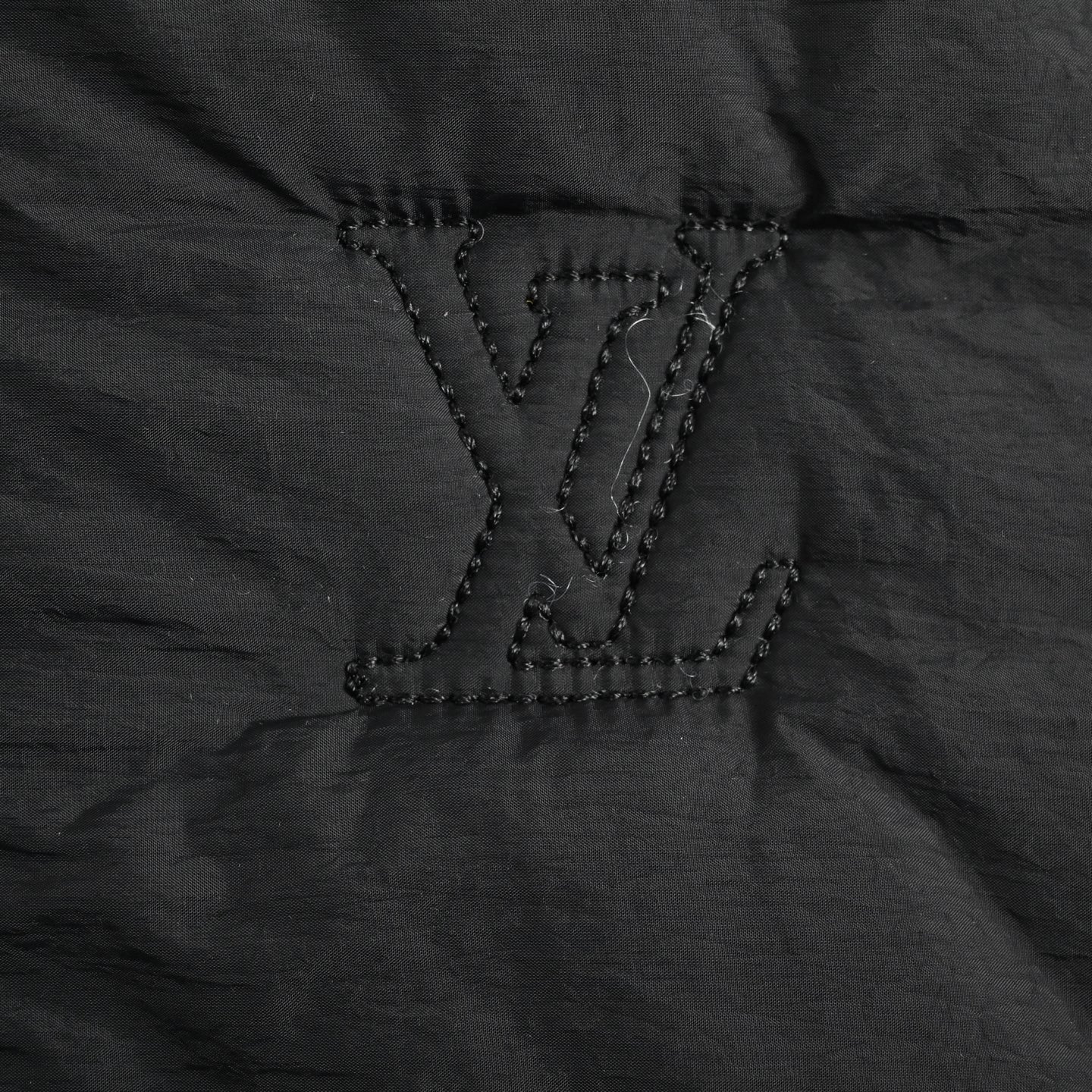 Louis Vuitton/路易威登 老花刺绣连帽棉服外套