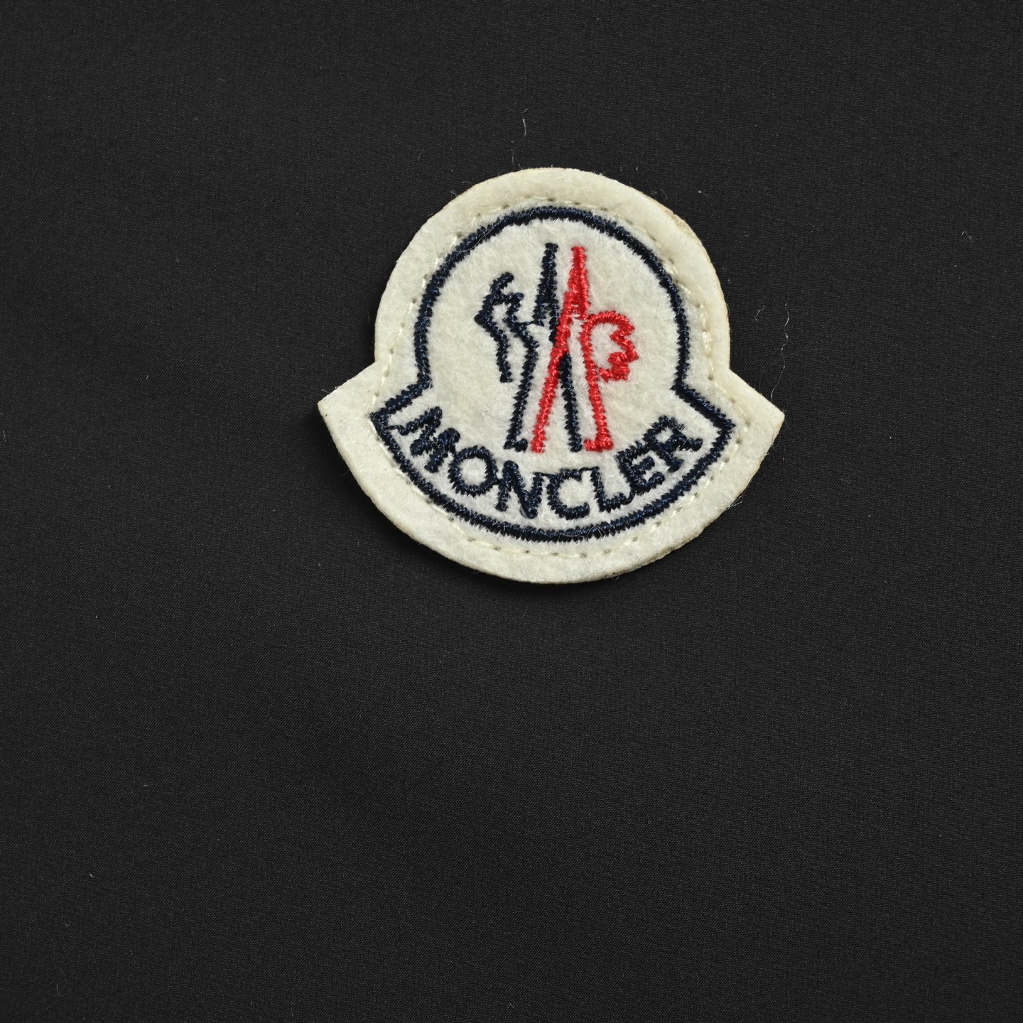 Moncler/蒙口 小标立领羽绒服