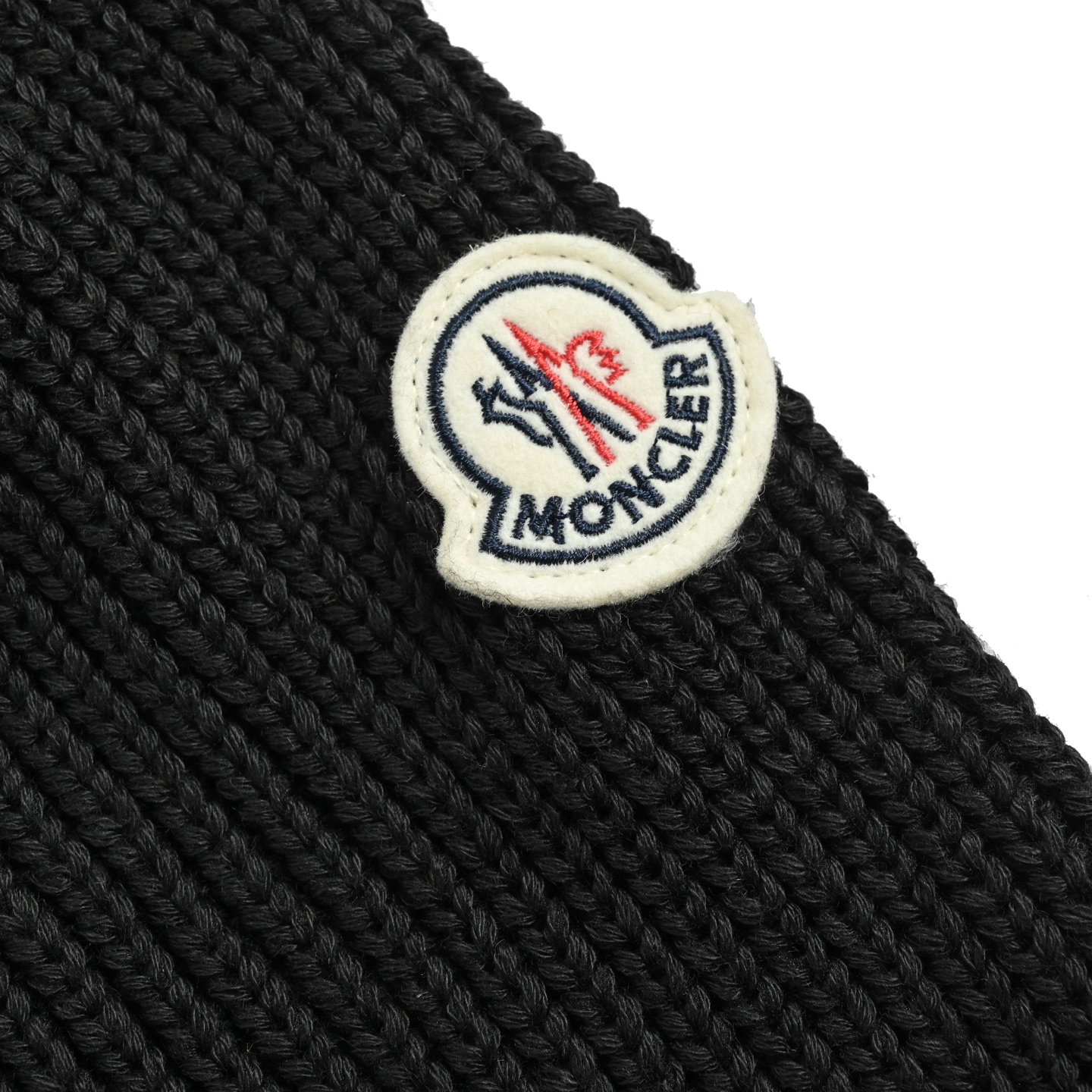 Moncler/蒙口 八格袖标针织拼接羽绒服 Moncler这款针织拼接羽绒服