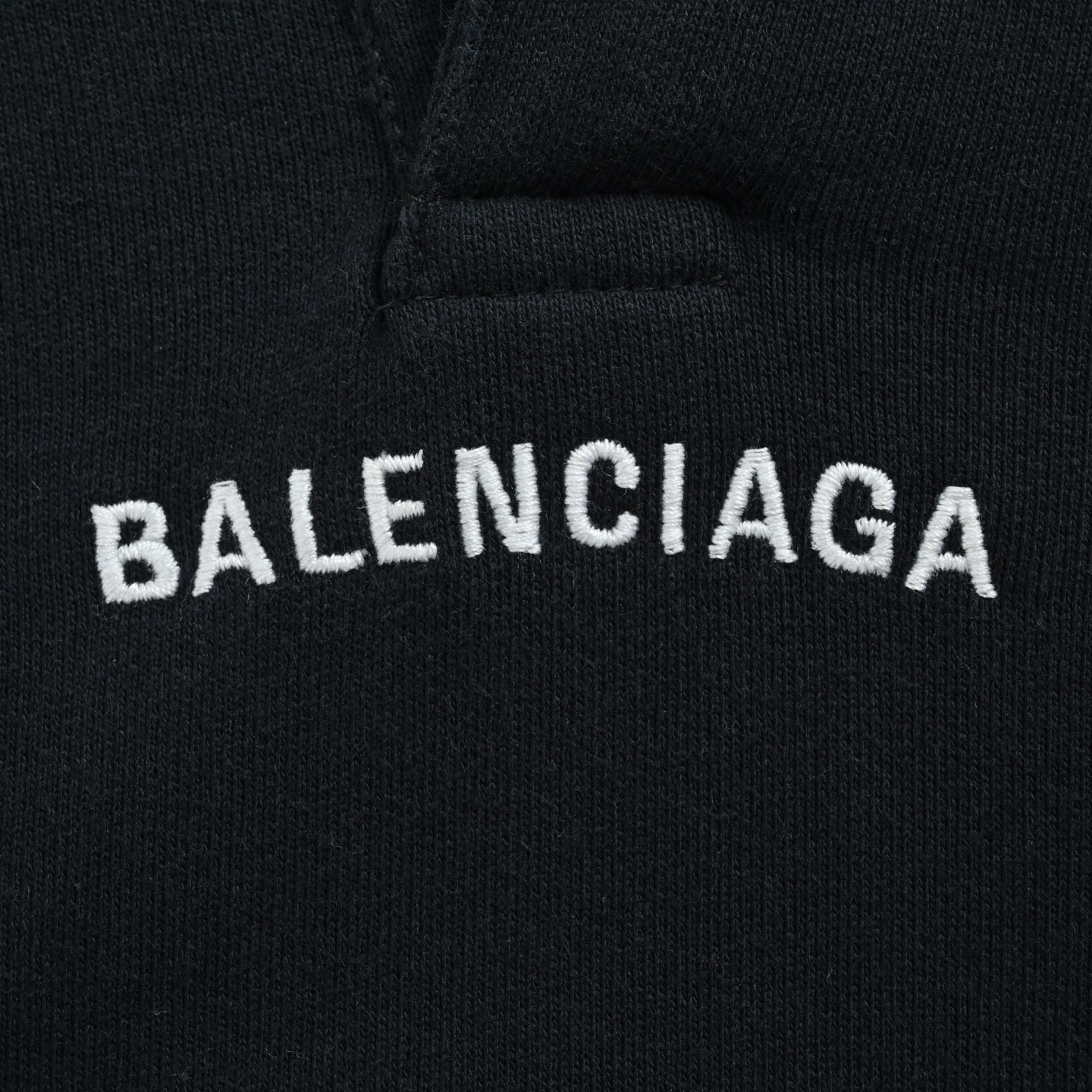 Balenciaga/巴黎世家 V领前后字母刺绣连帽卫衣