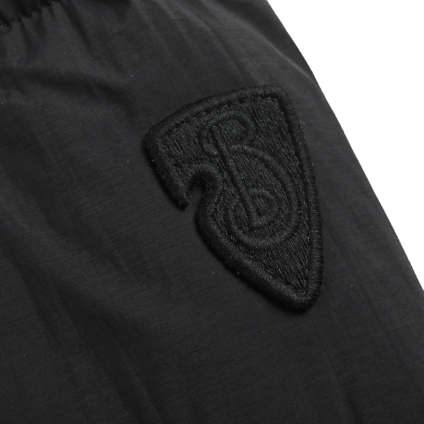 Burberry/巴宝莉 25Fw手臂盾牌可拆卸连帽羽绒服 黑色 卡其 草绿