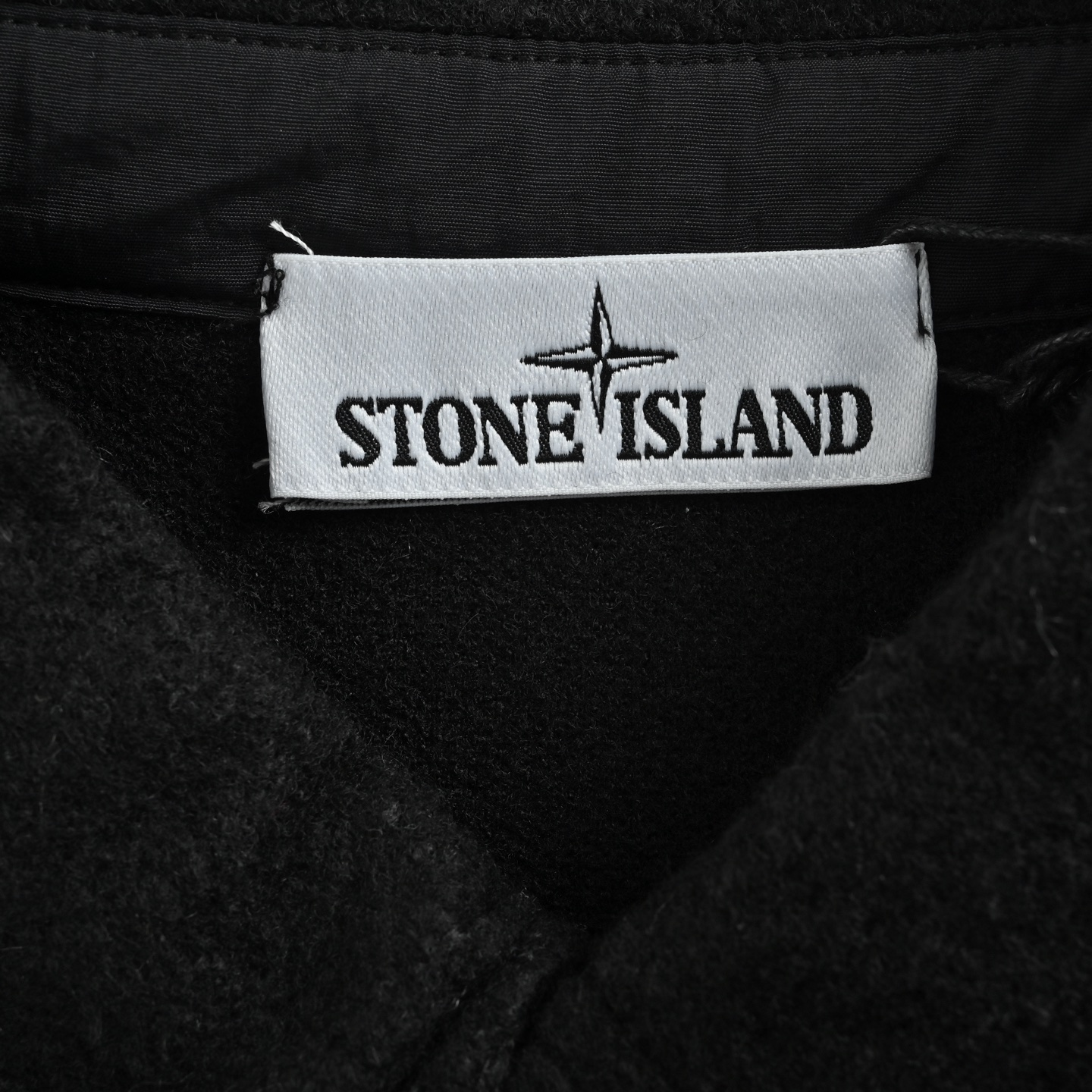 Stone Island/石头岛 毛呢双口袋夹克外套 Stone Island这款黑色灯芯绒夹克