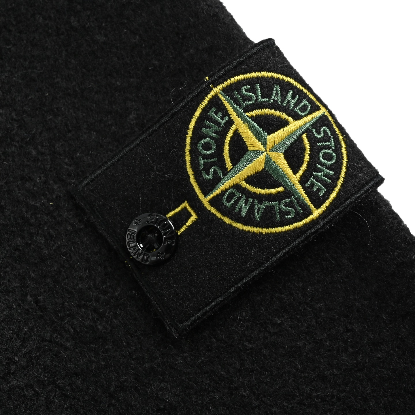 Stone Island/石头岛 毛呢双口袋夹克外套 Stone Island这款黑色灯芯绒夹克