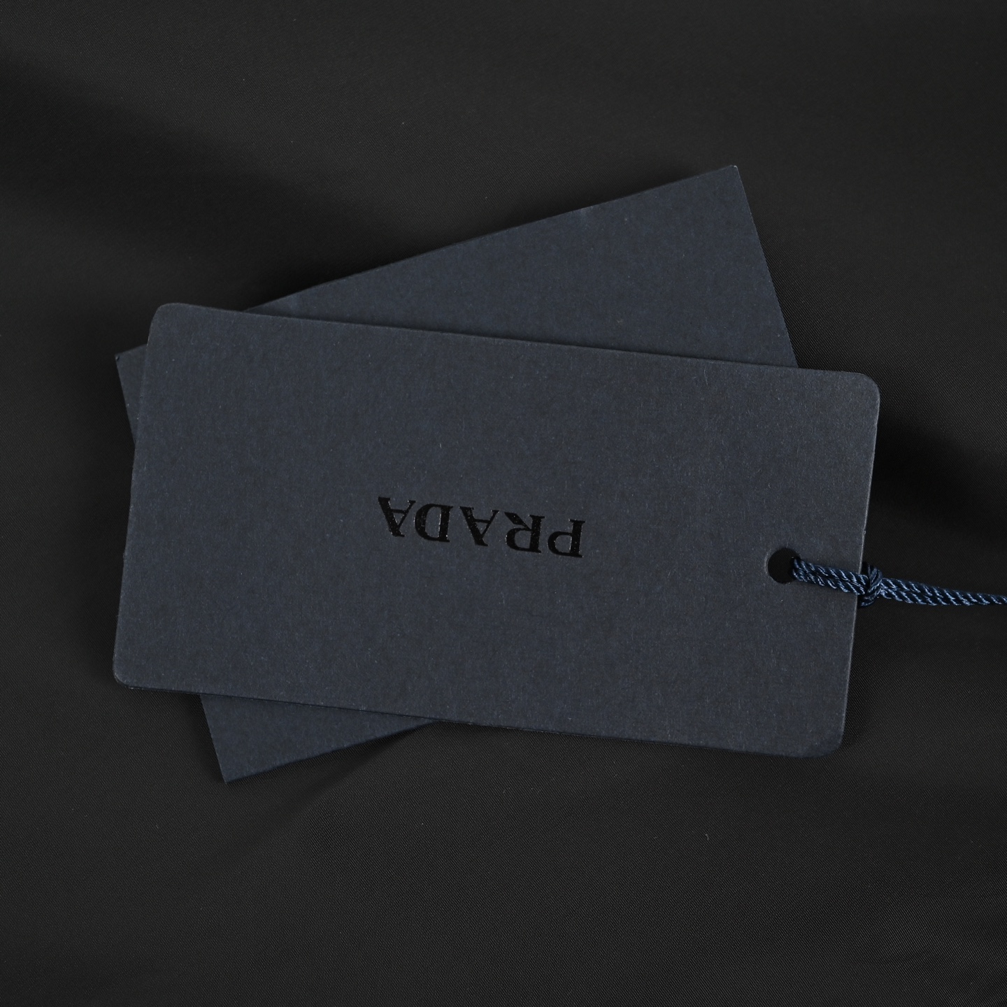 Prada/普拉达 25Fw下摆双边翻盖口袋羽绒服薄绒外套 黑色