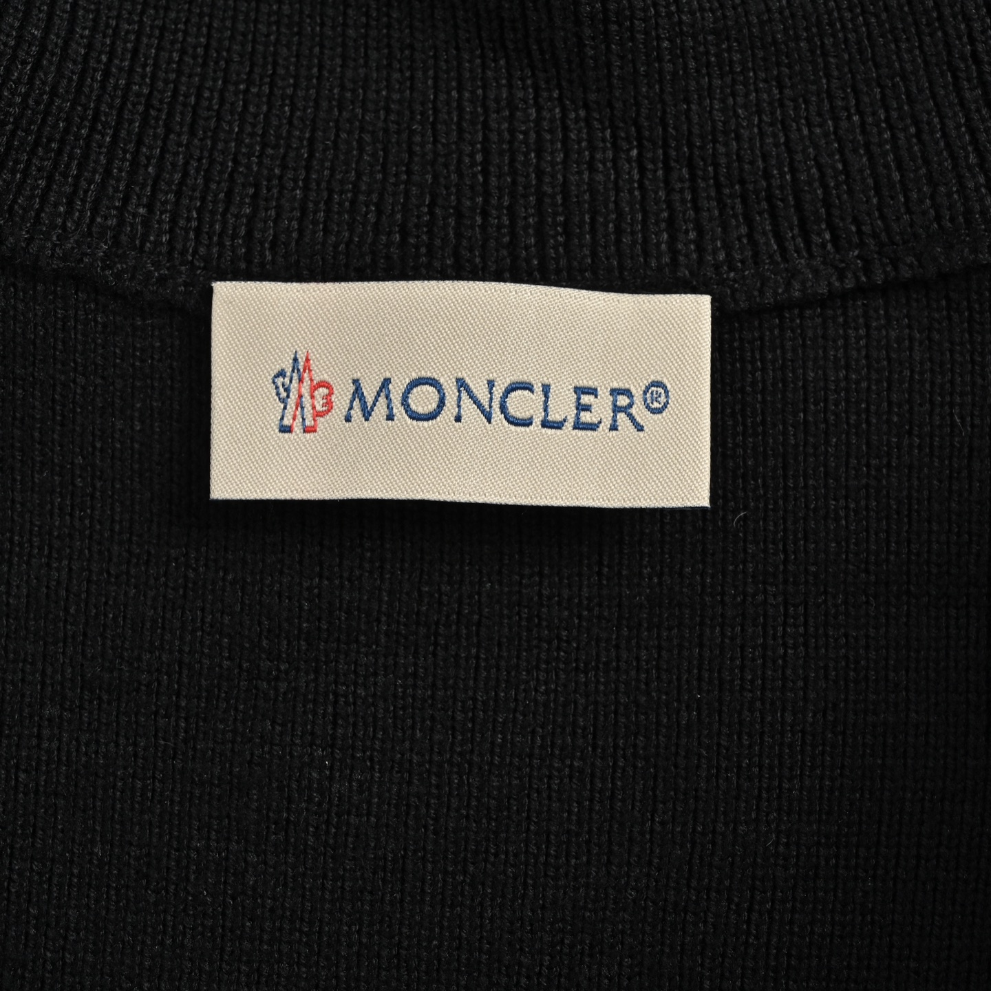 Moncler/蒙口 25Fw 皮口袋针织拼接羽绒外套 Moncler经典针织拼接羽绒服