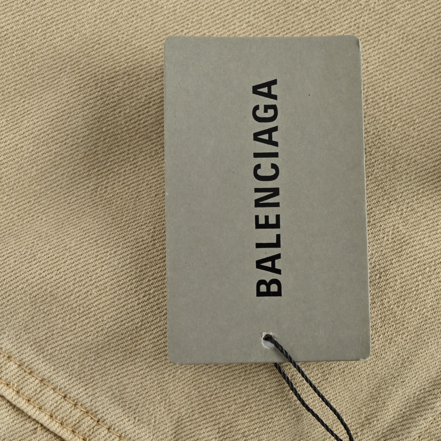 Balenciaga/巴黎世家 25Fw 后背刺绣卡其牛仔外套