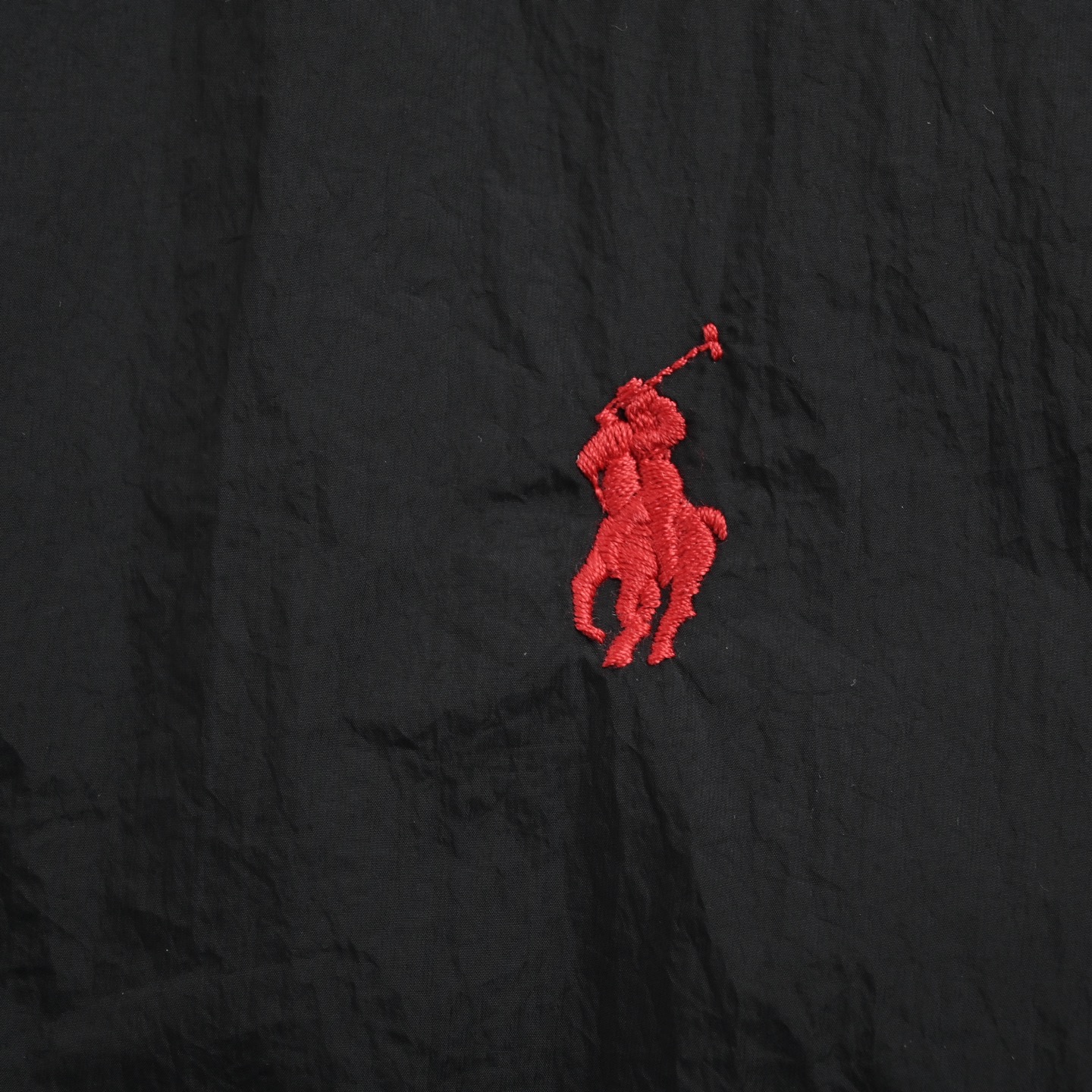 RALPH LAUREN拉夫劳伦RL 红标翻领轻薄棉服外套 采用高密度尼龙塔夫绸 密度约210T-300T 表面光滑微哑光
