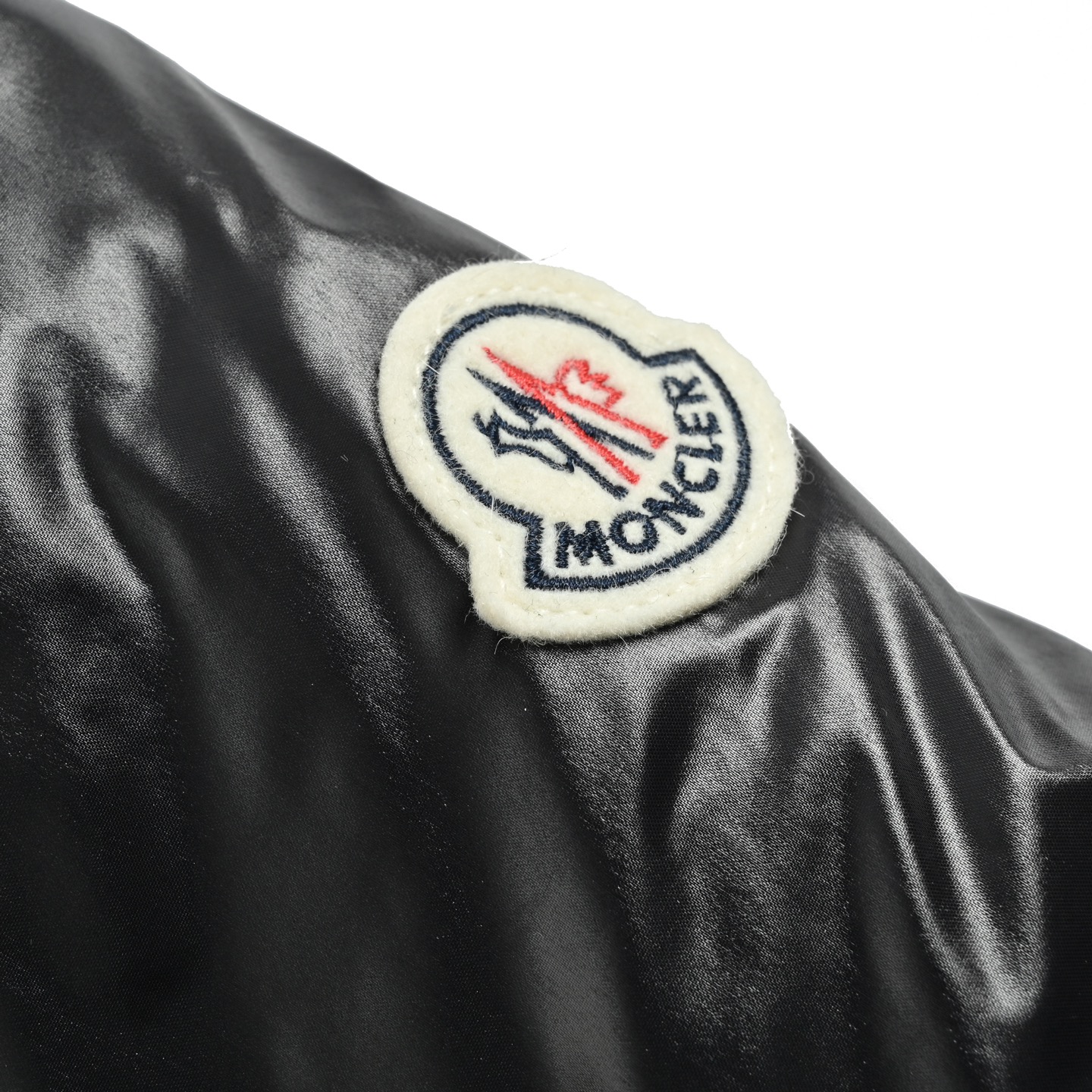 Moncler/蒙口 Genius 帽子字母印花连帽羽绒服 Moncler Genius 3 Moncler George系列短款羽 绒服