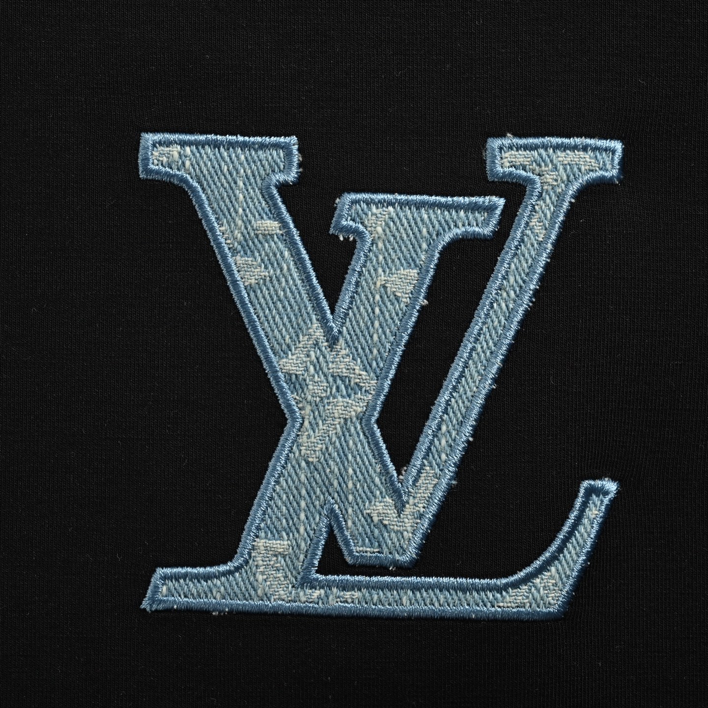 Louis Vuitton/路易威登 25ss 胸前经典刺绣logo长袖T恤