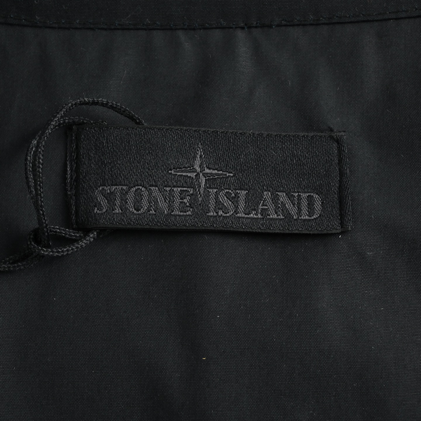 Stone Island/石头岛 幽灵袖标夹克 岛标是黑标领口两个调节扣