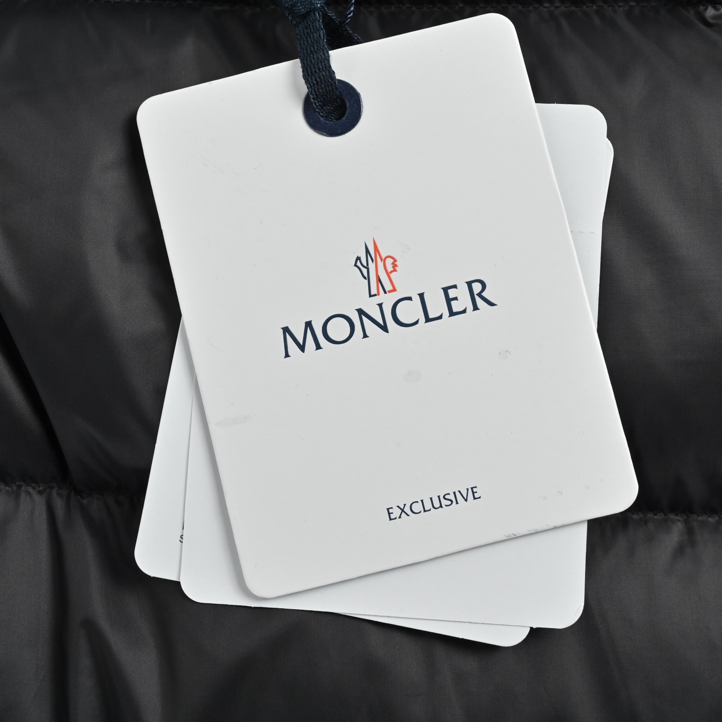 Moncler/蒙口 束腰毛领长款连帽羽绒服 蒙口MONCLER HERMIFUR系列中长女款羽绒服