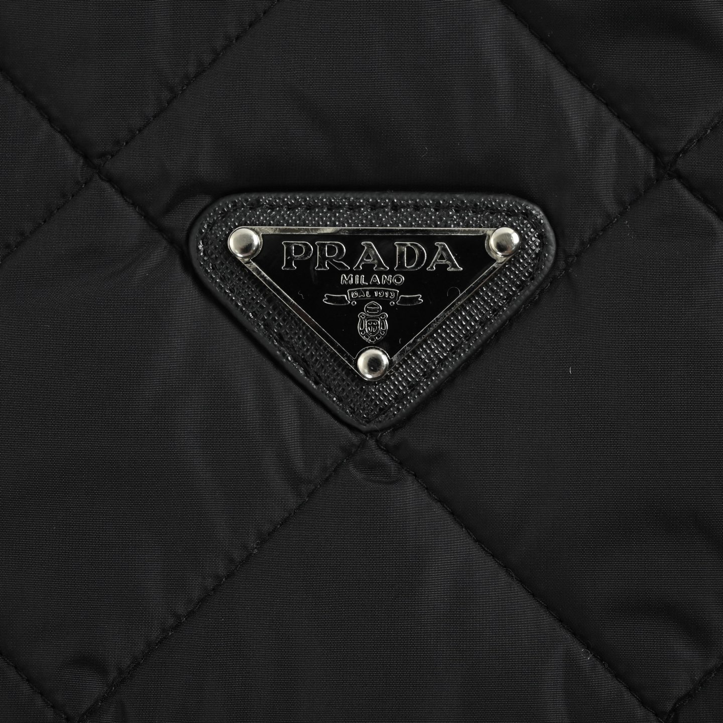 PRADA普拉达PRD 灯芯绒领三角标翻领棉服外套