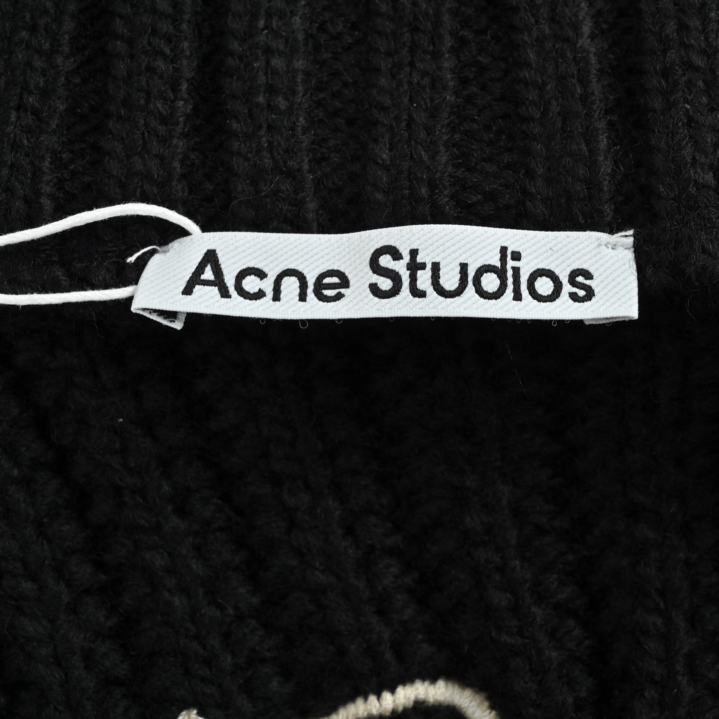 Acne Studios 后背刺绣拉链毛衣开衫外套 定织醇黑粗纺羊毛肌理料