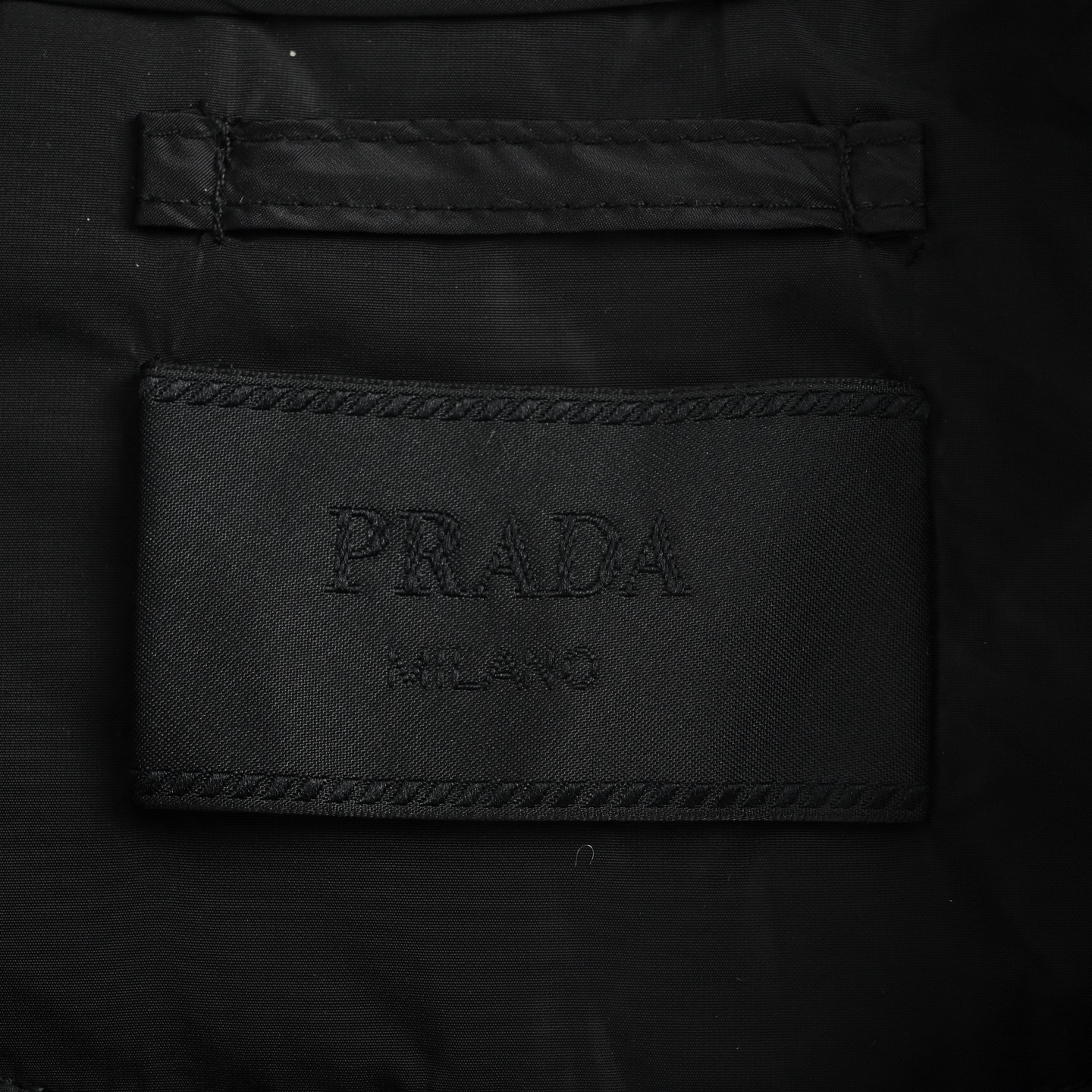 PRADA普拉达PRD 灯芯绒领三角标翻领棉服外套