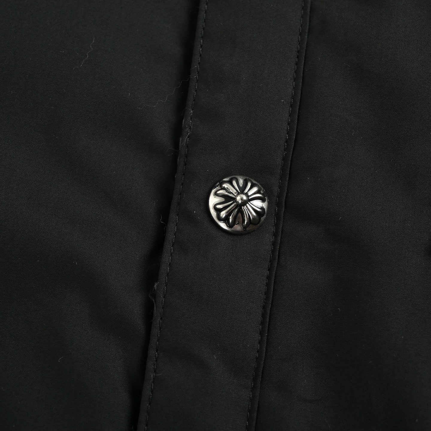 Chrome Hearts/克罗心 25Fw 十字扣纯色棉服外套